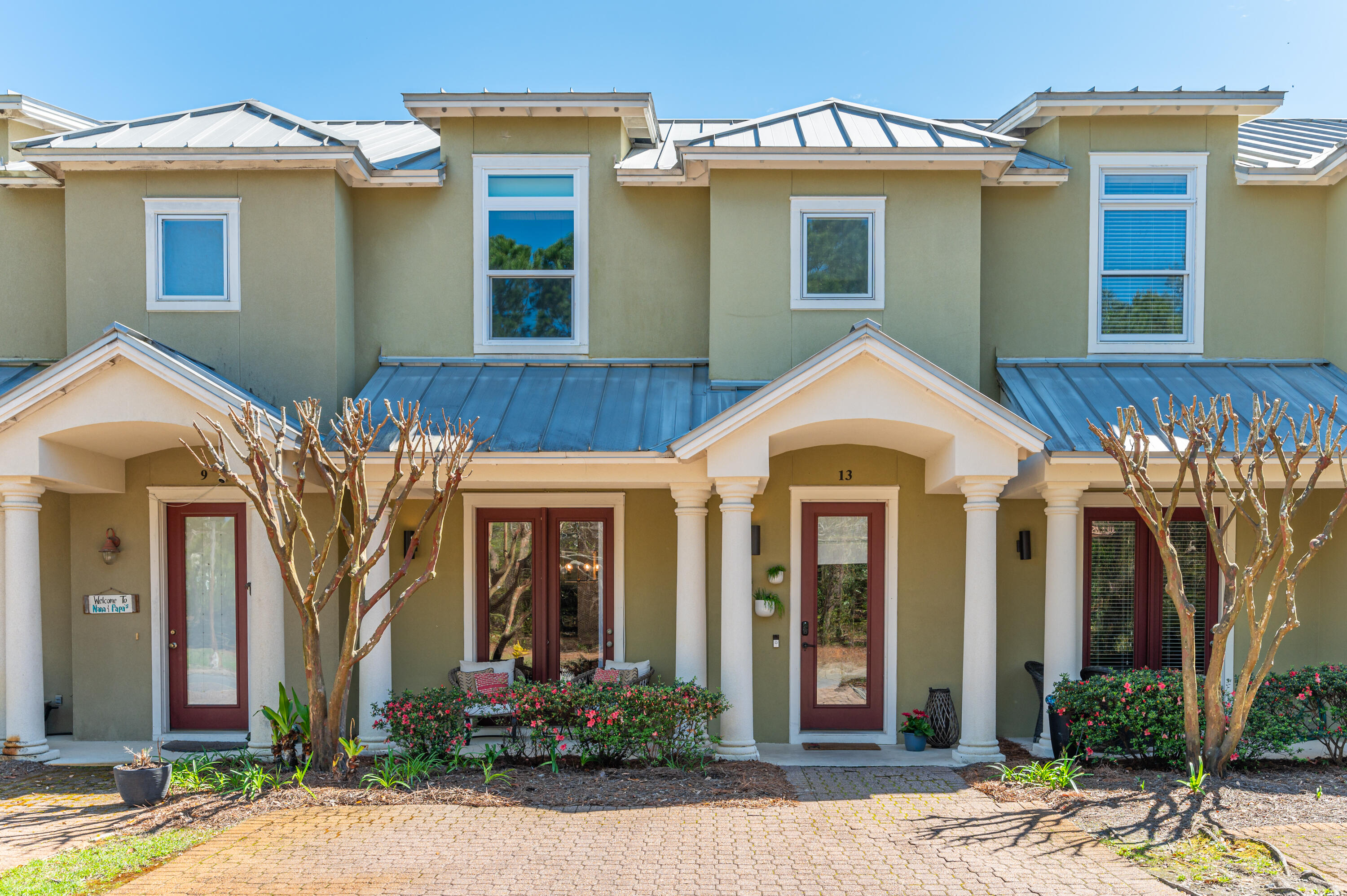 GULF PLACE - Residential