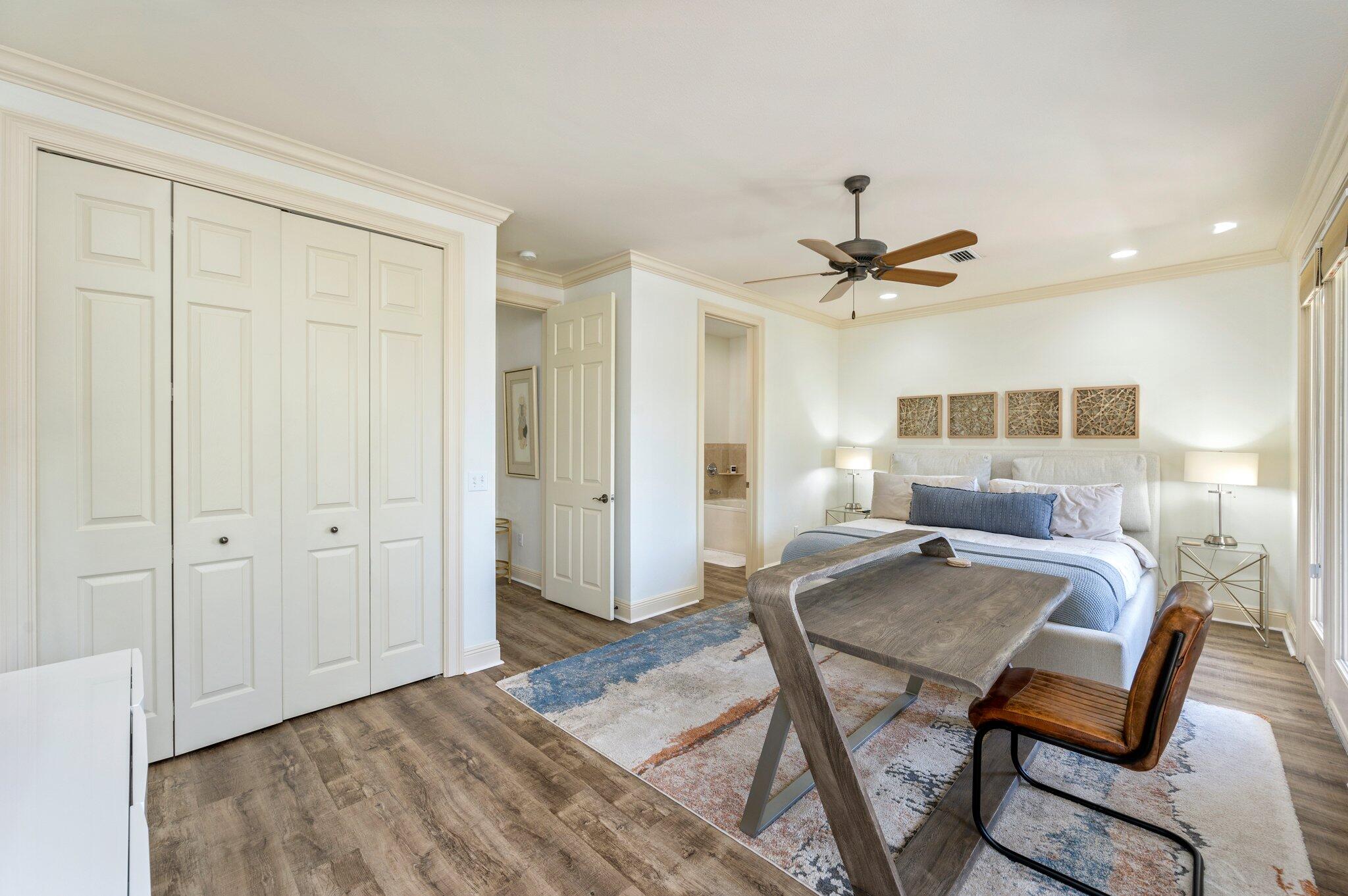 GULF PLACE - Residential