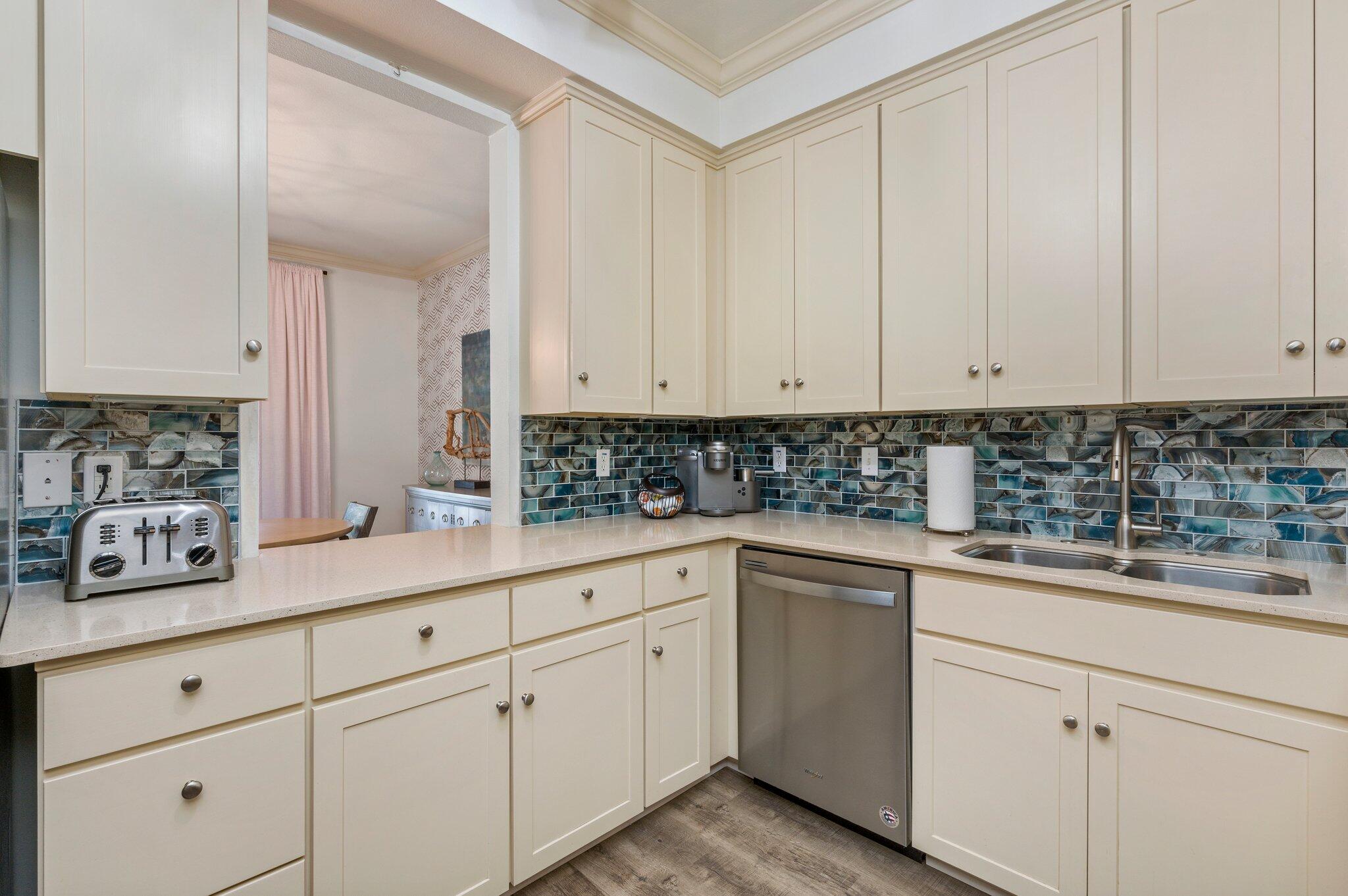 GULF PLACE - Residential