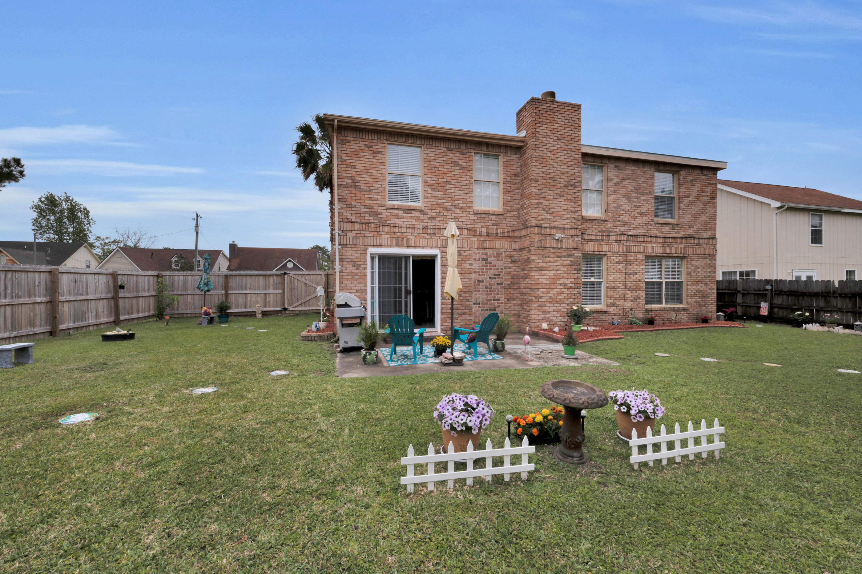 VILLAGE WEST - Residential