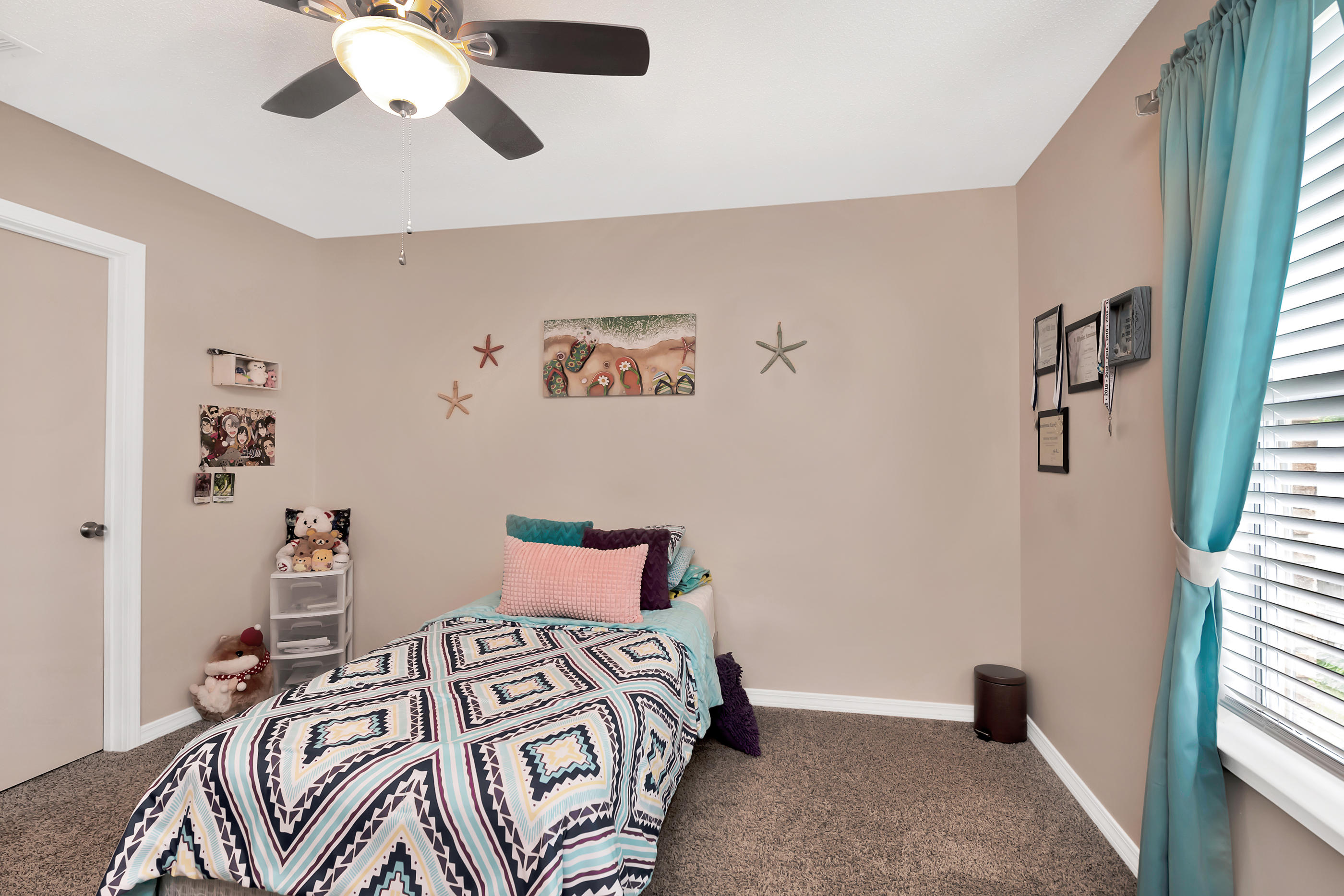 VILLAGE WEST - Residential