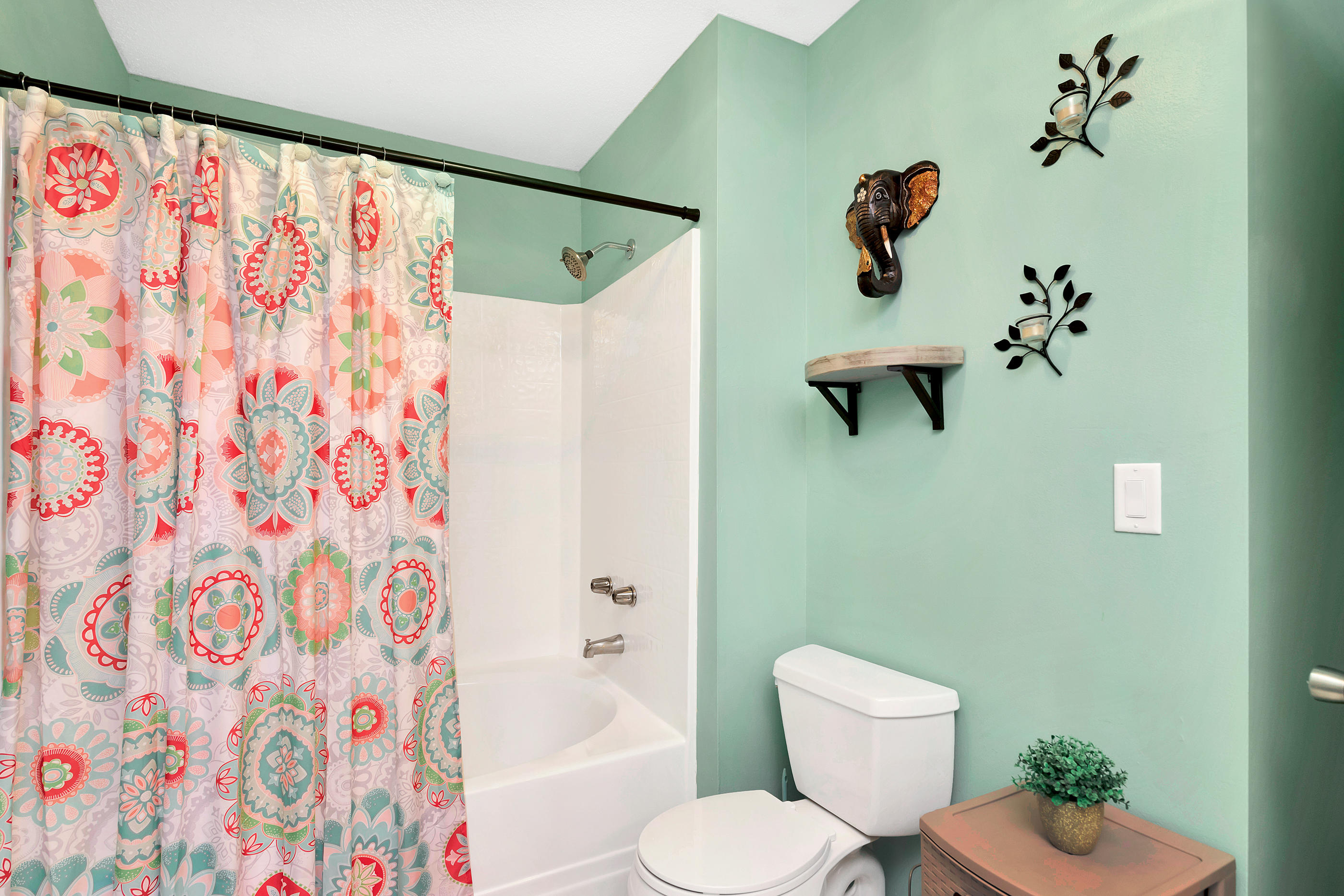 VILLAGE WEST - Residential