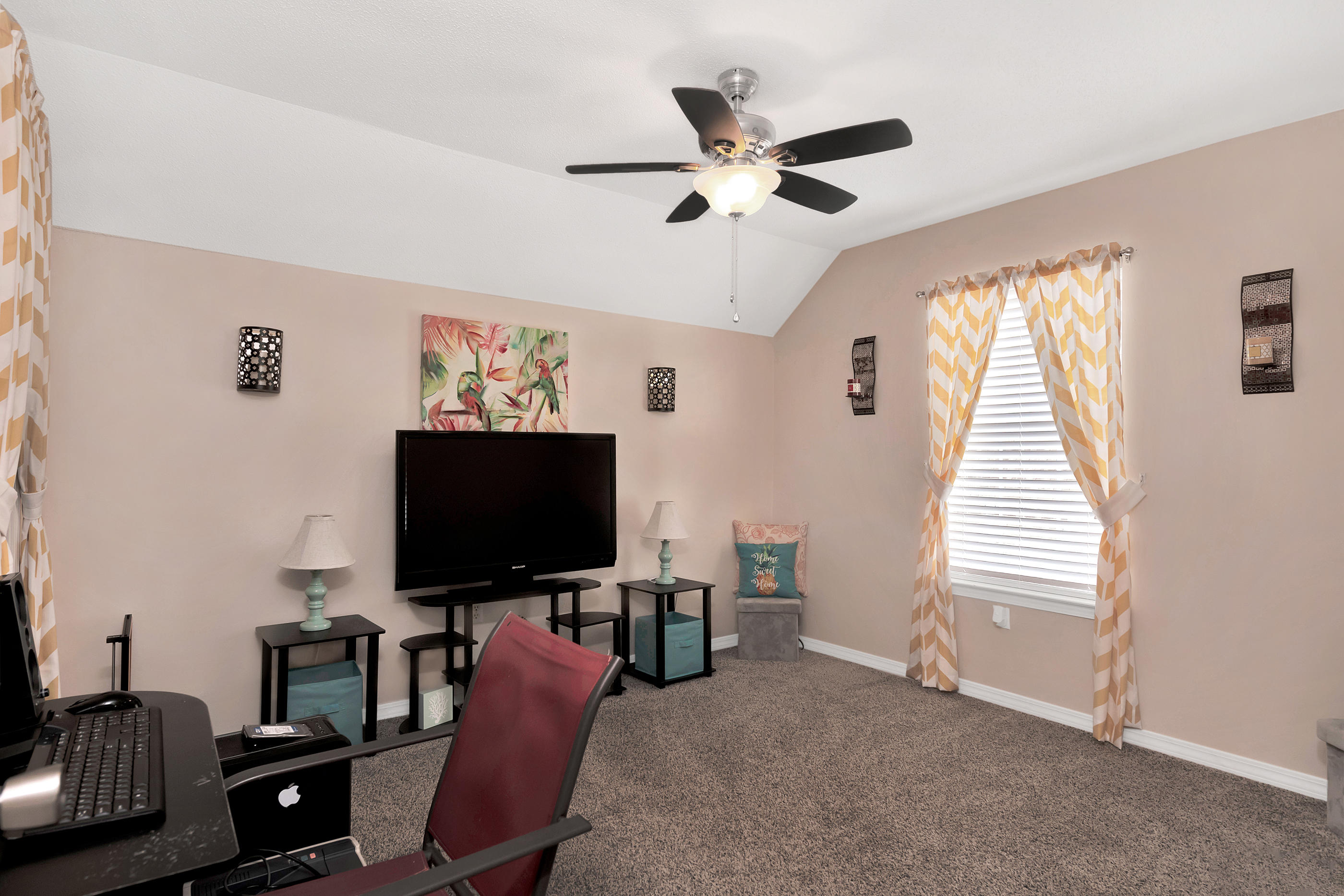 VILLAGE WEST - Residential