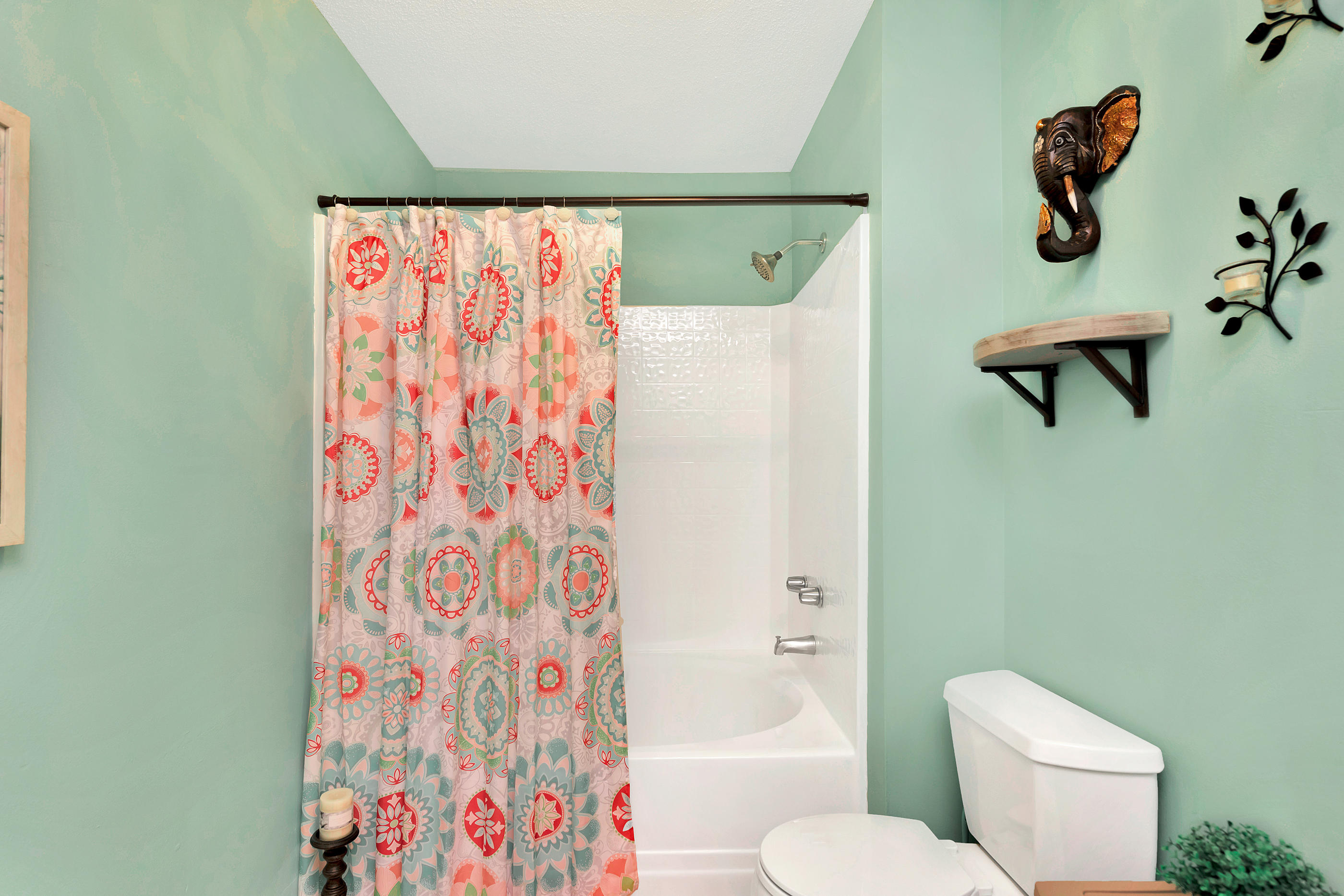 VILLAGE WEST - Residential