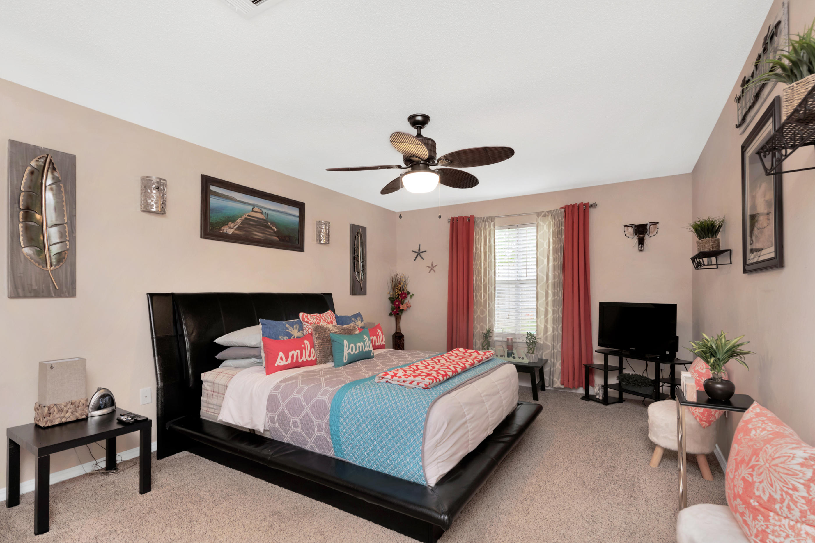 VILLAGE WEST - Residential