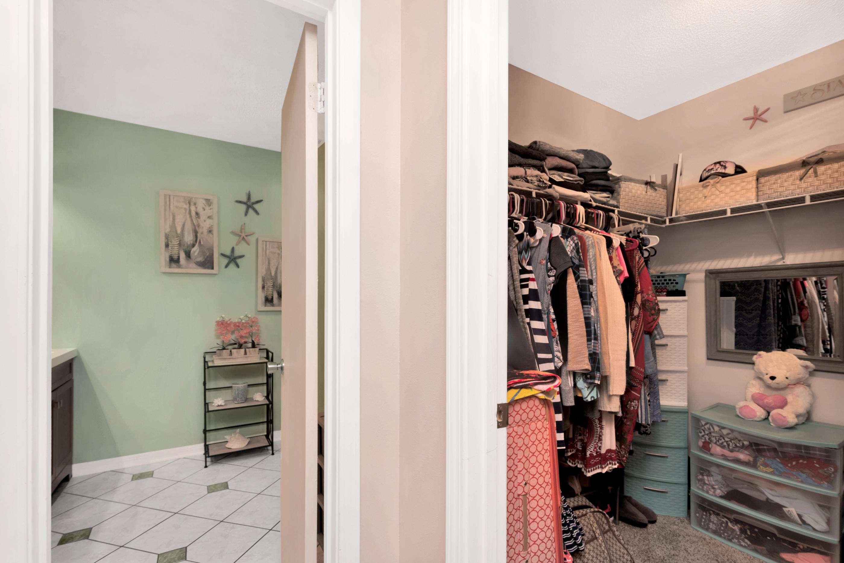 VILLAGE WEST - Residential