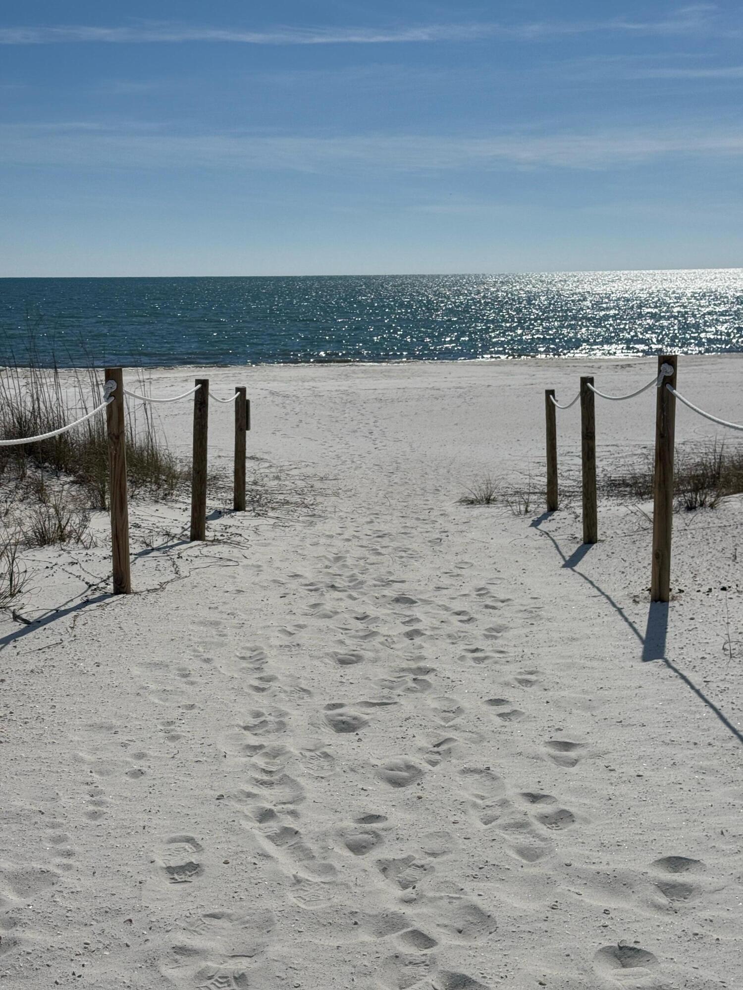 NO RECORDED SUBDIVISION - Land