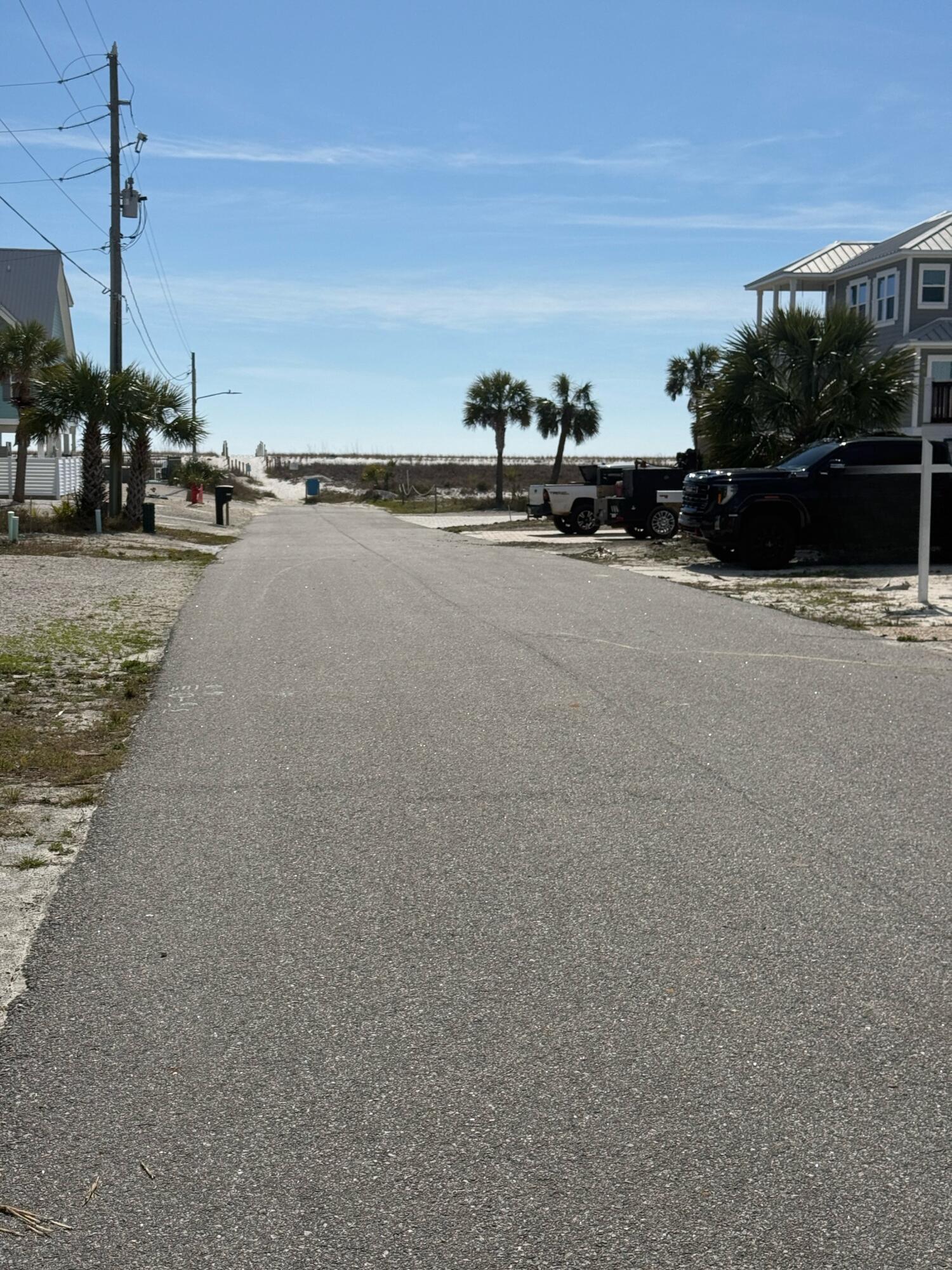 NO RECORDED SUBDIVISION - Land