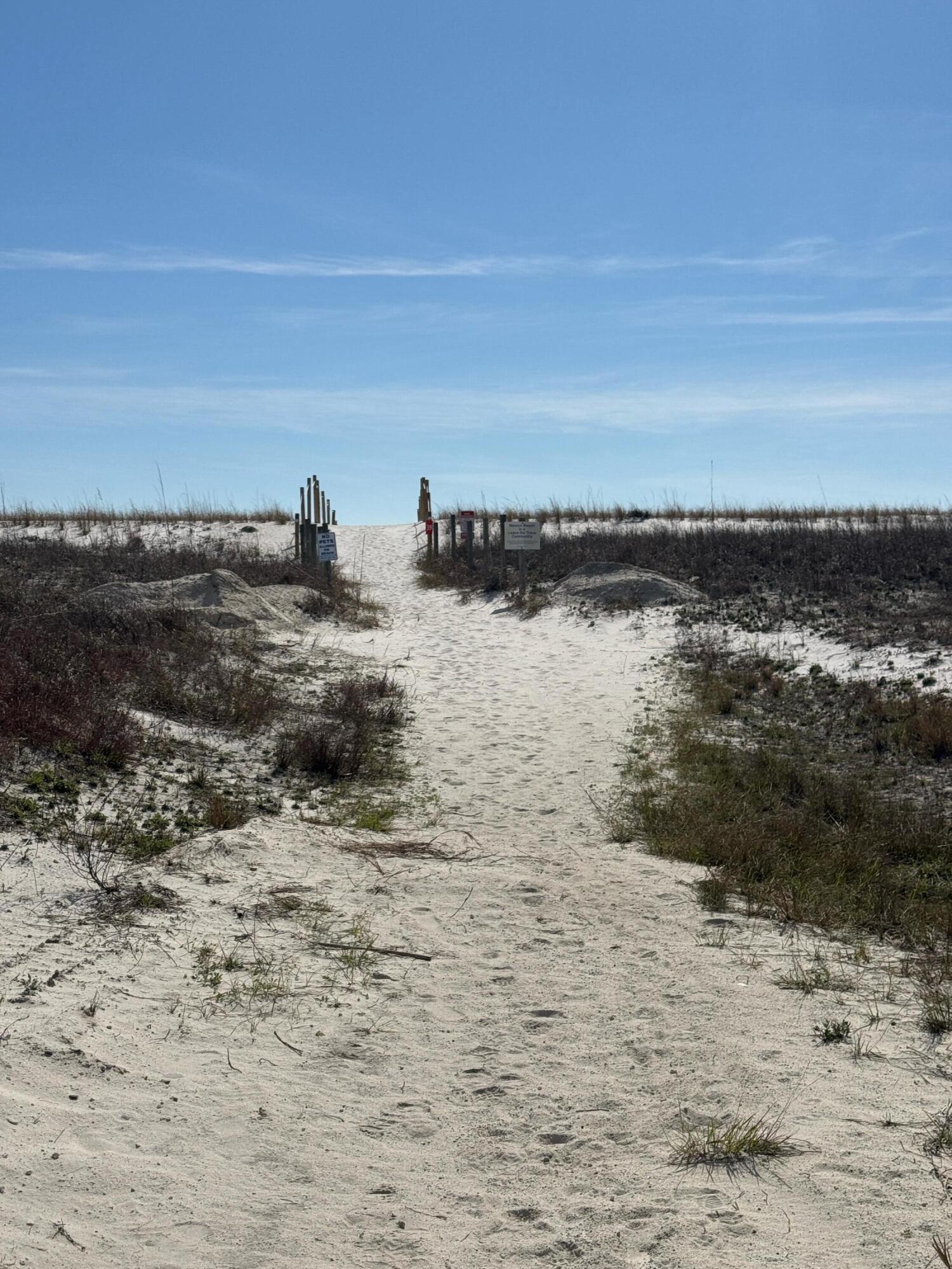 NO RECORDED SUBDIVISION - Land