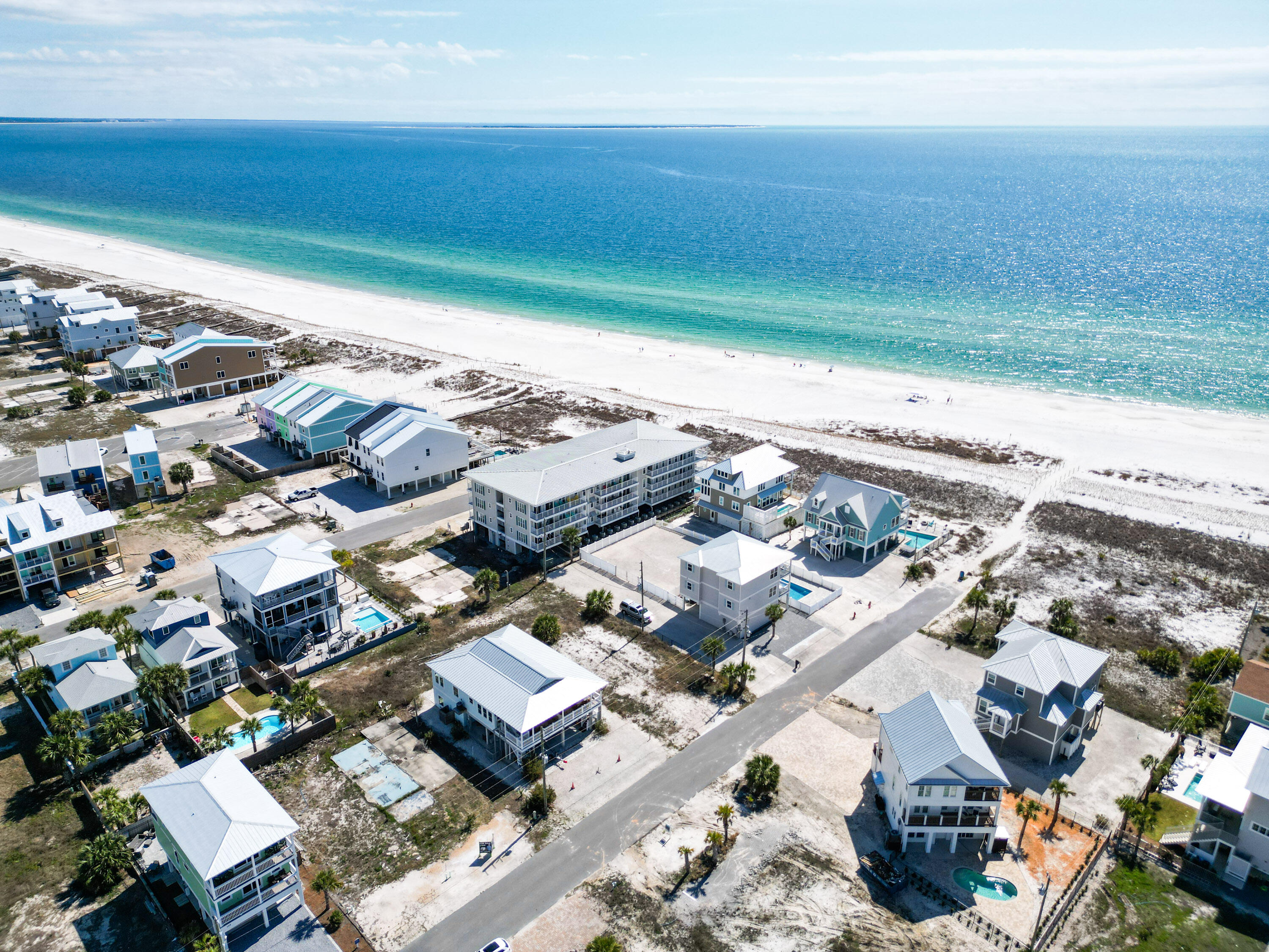 NO RECORDED SUBDIVISION - Land