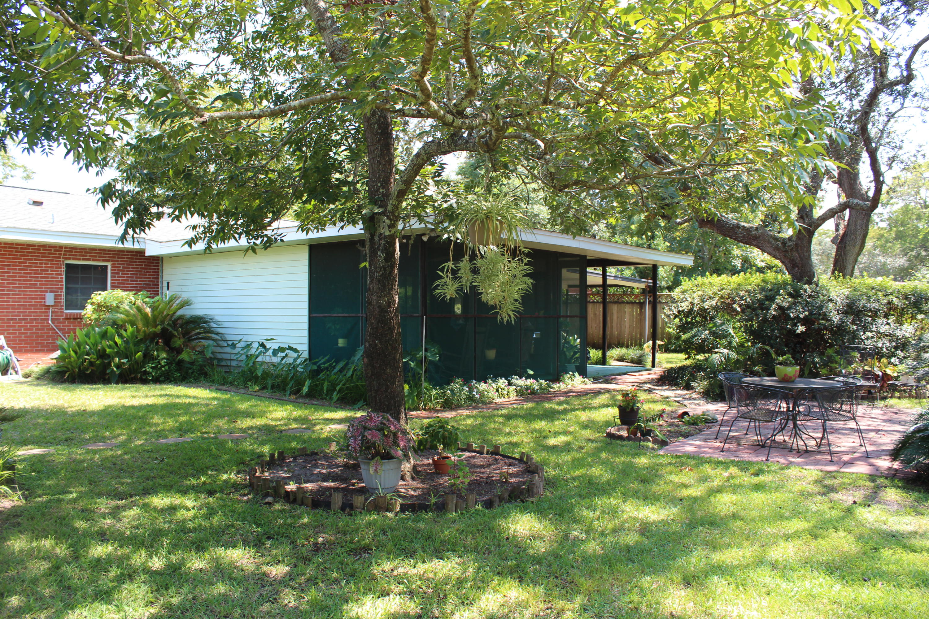 ROSEWOOD HOMES - Residential