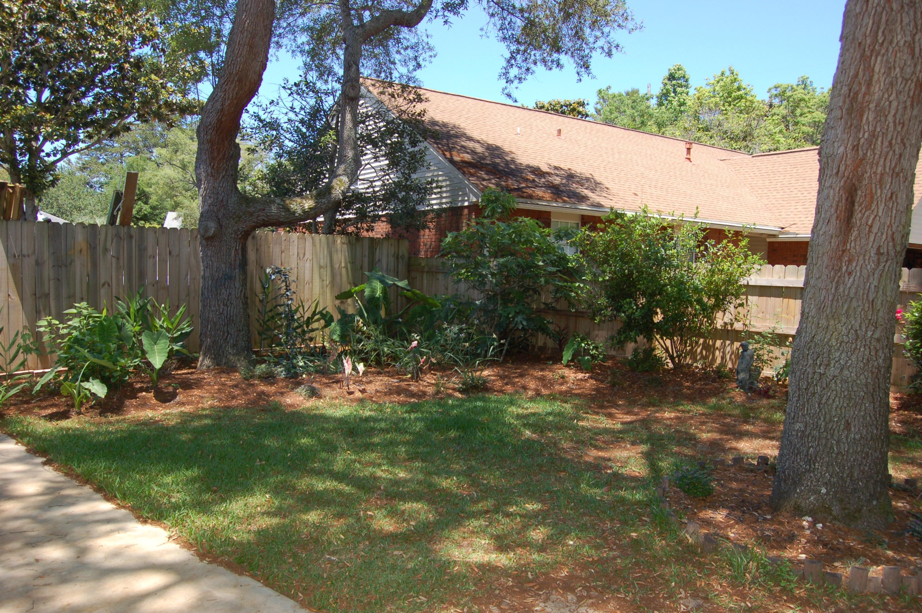 PARKWOOD COURT AT BLUEWATER BAY - Residential