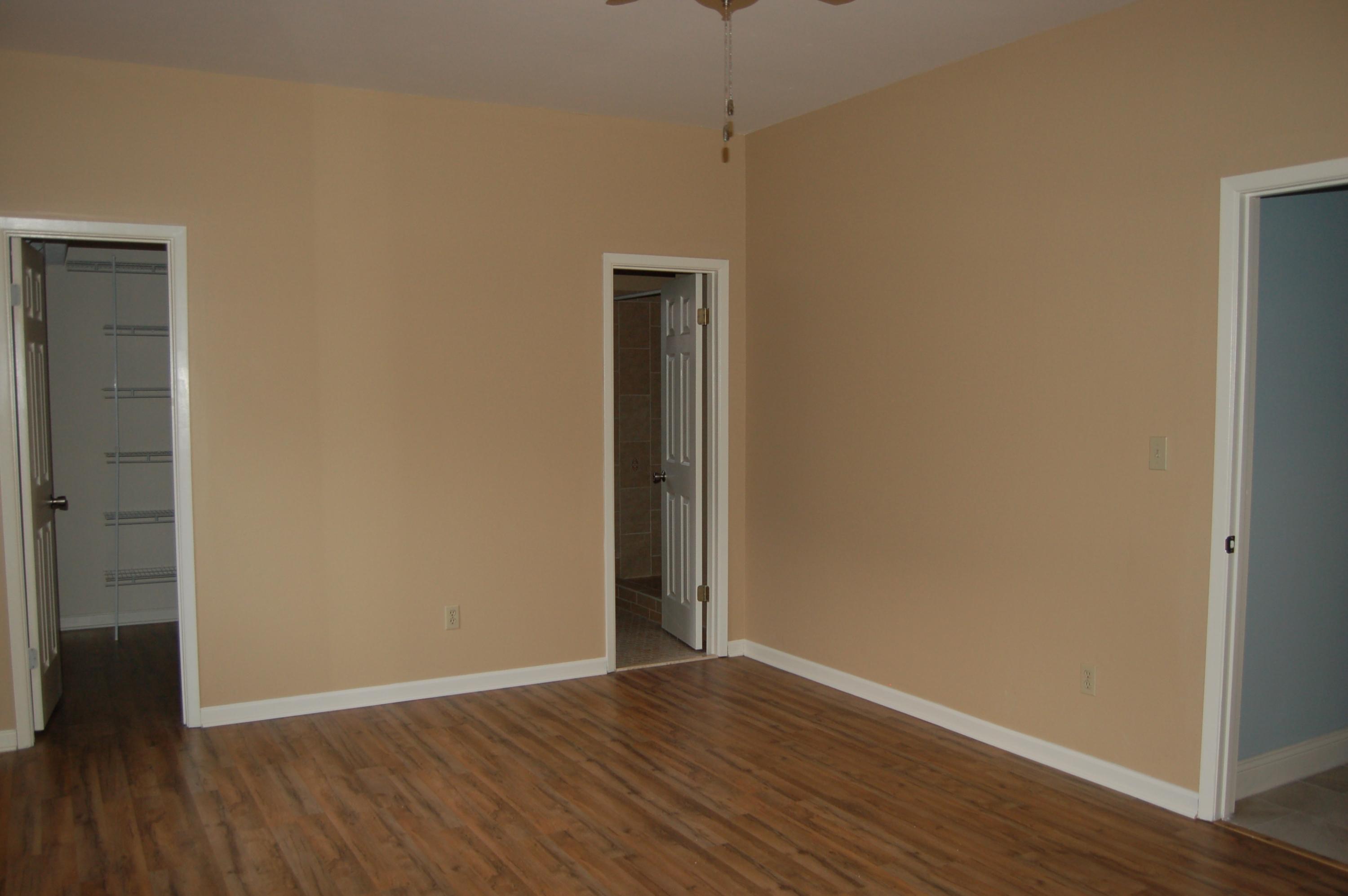 PARKWOOD COURT AT BLUEWATER BAY - Residential