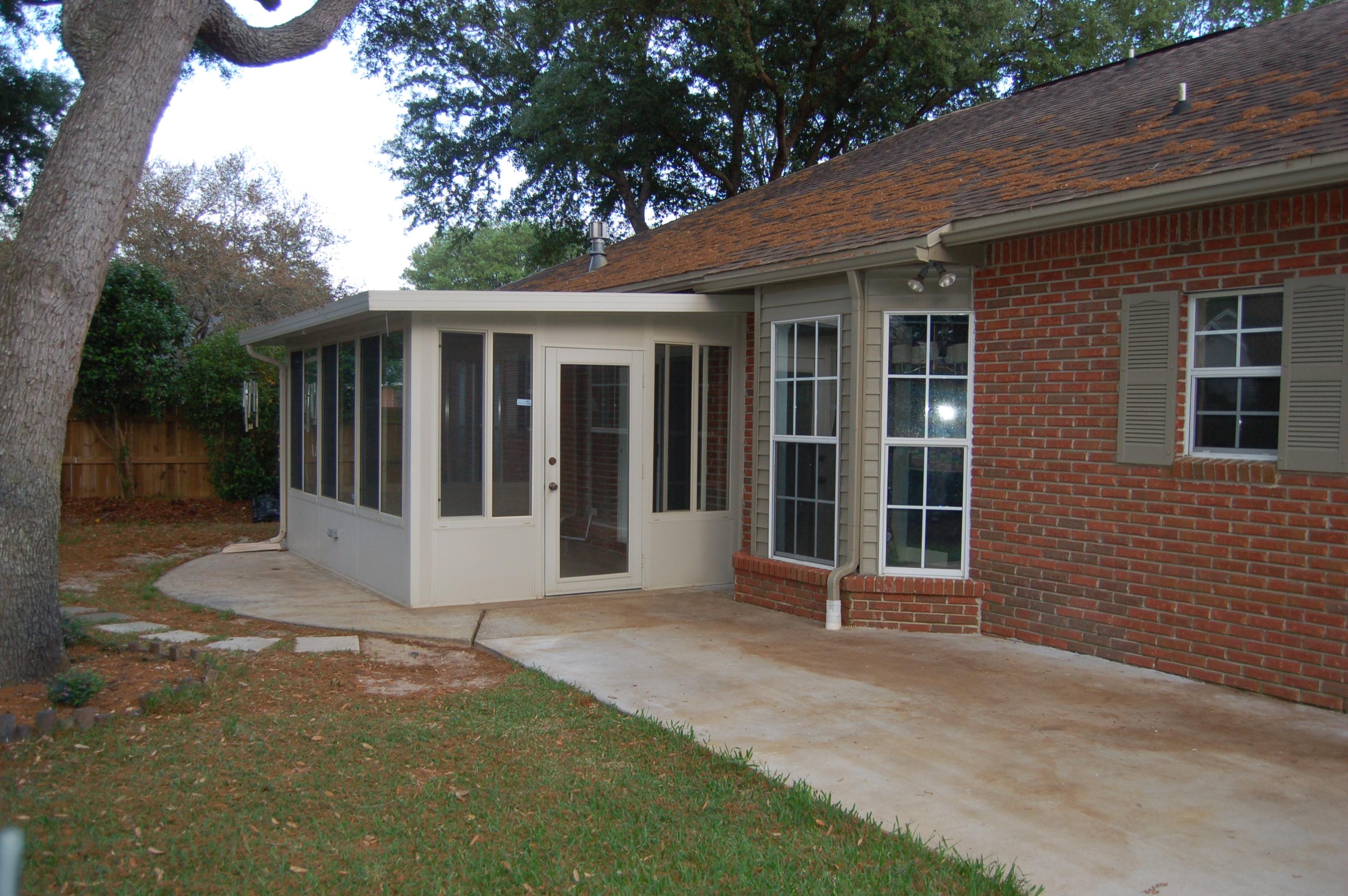 PARKWOOD COURT AT BLUEWATER BAY - Residential