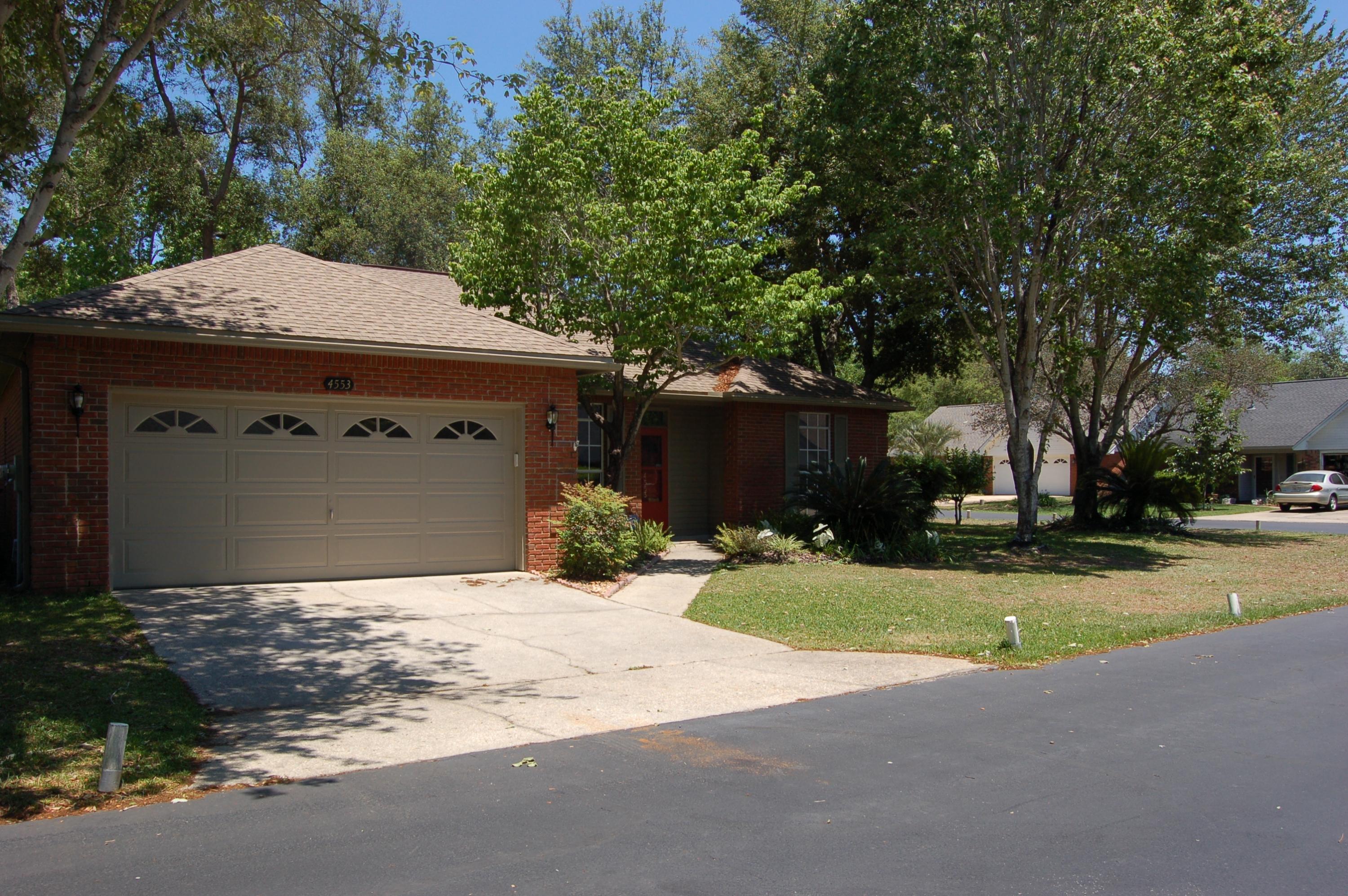 PARKWOOD COURT AT BLUEWATER BAY - Residential