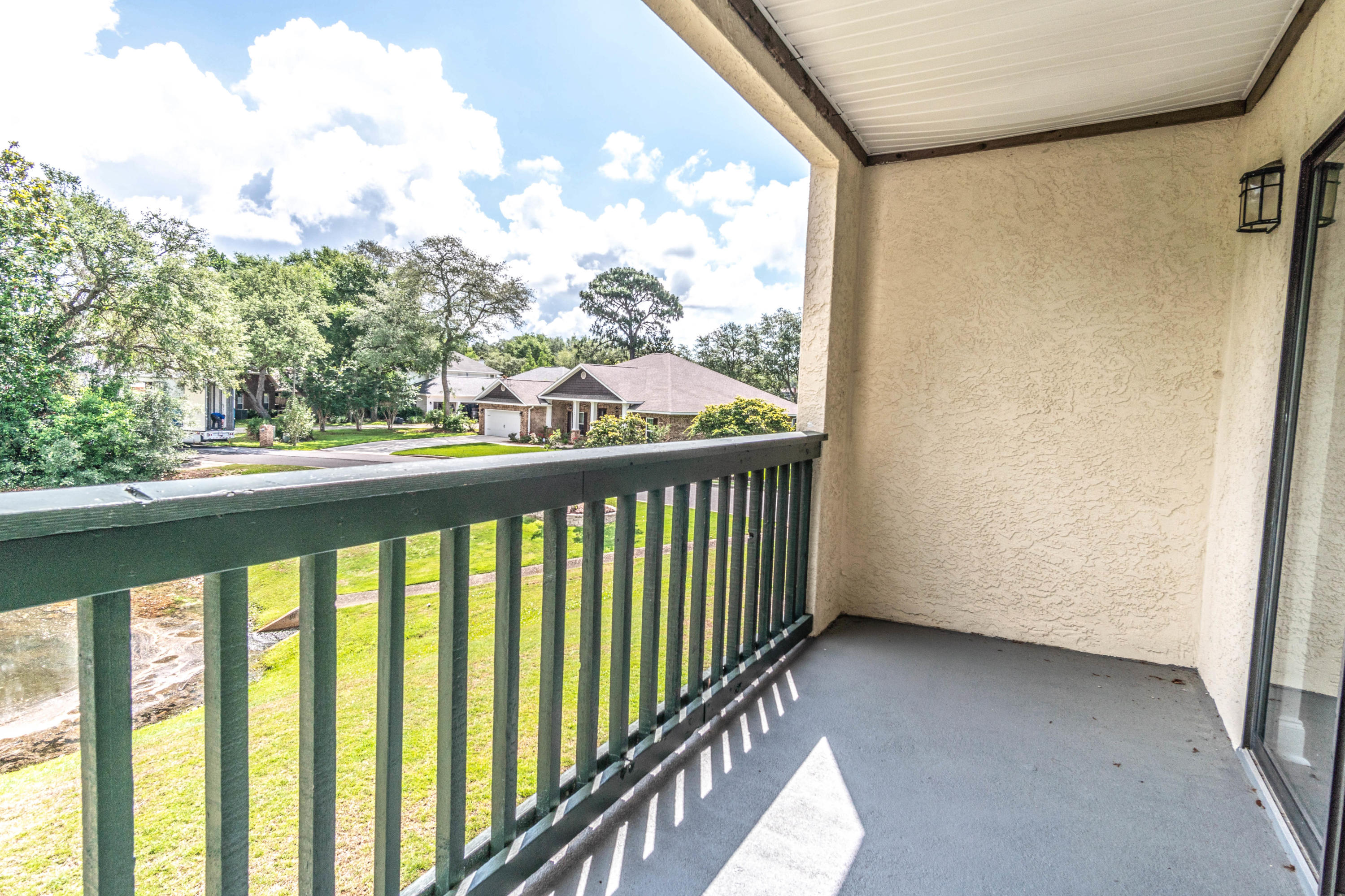 LAKESIDE CONDO AT BLUEWATER BAY - Residential