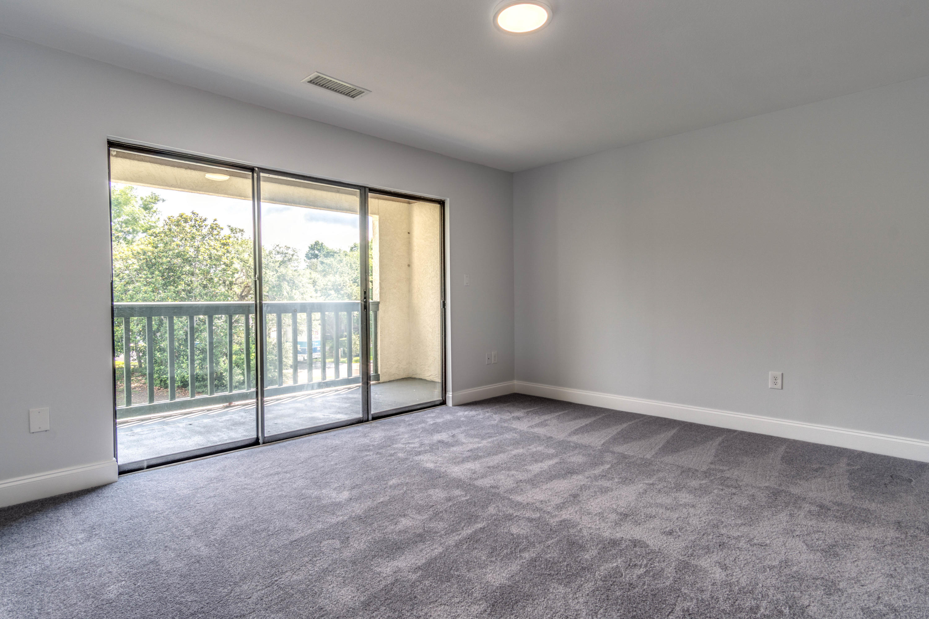 LAKESIDE CONDO AT BLUEWATER BAY - Residential