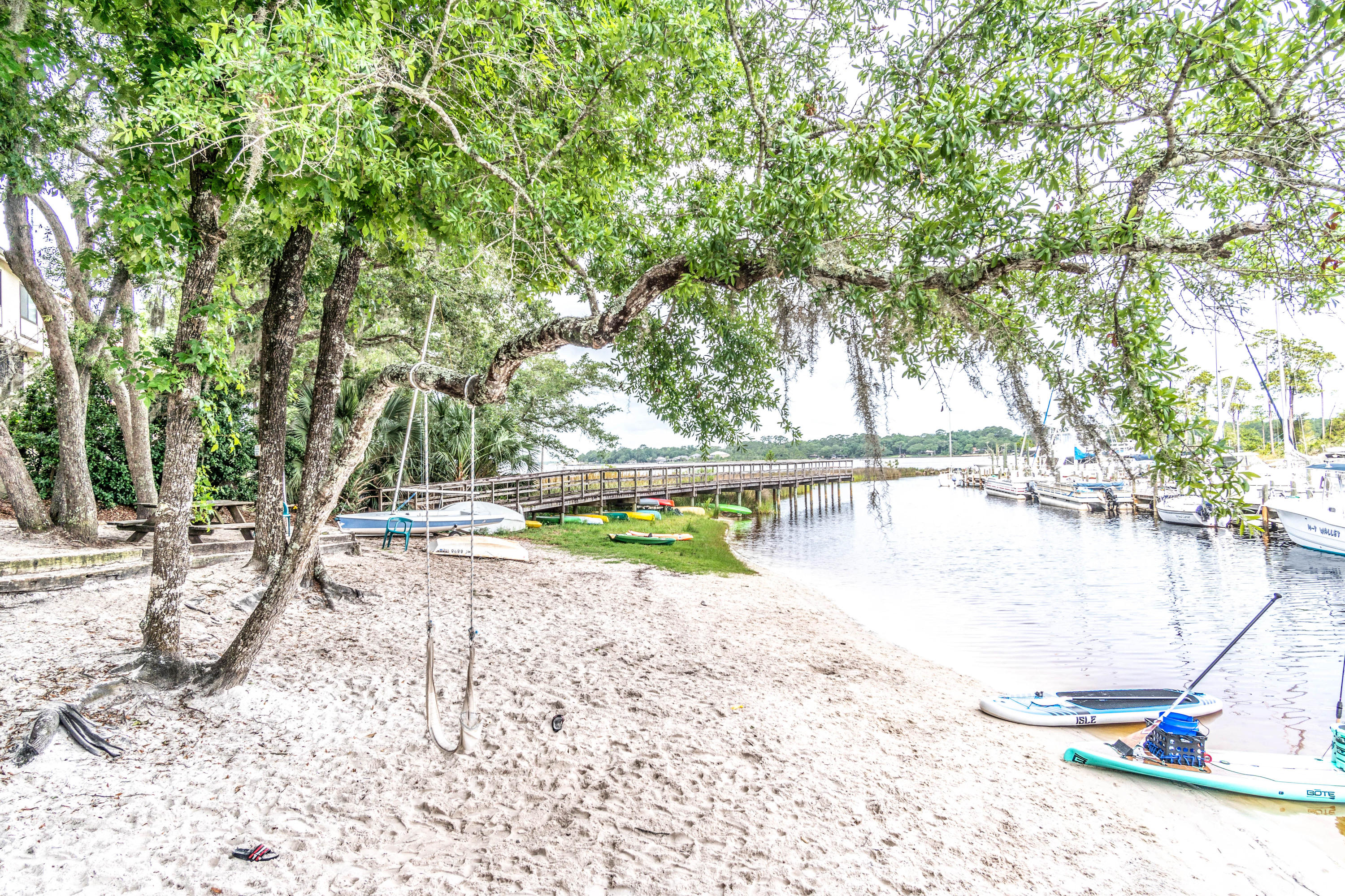 LAKESIDE CONDO AT BLUEWATER BAY - Residential