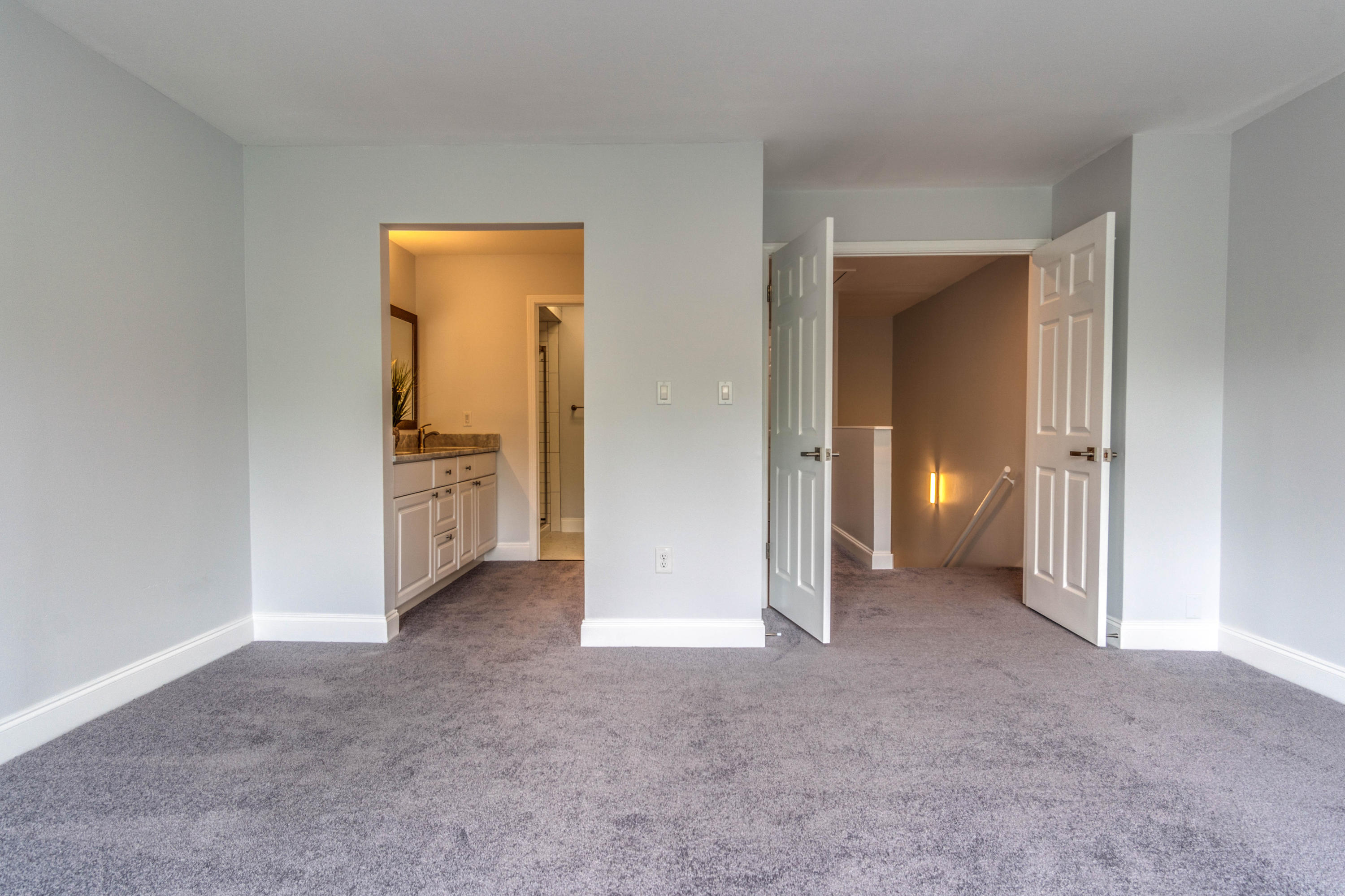 LAKESIDE CONDO AT BLUEWATER BAY - Residential