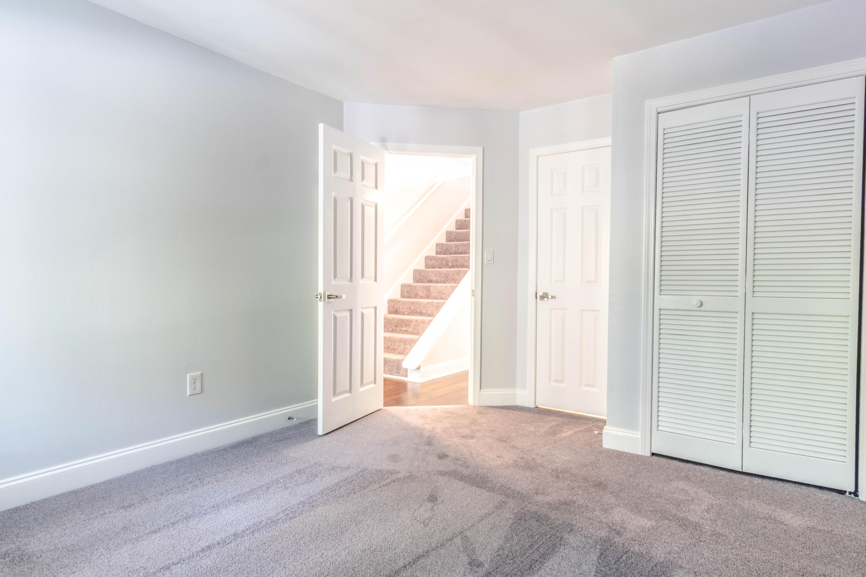 LAKESIDE CONDO AT BLUEWATER BAY - Residential