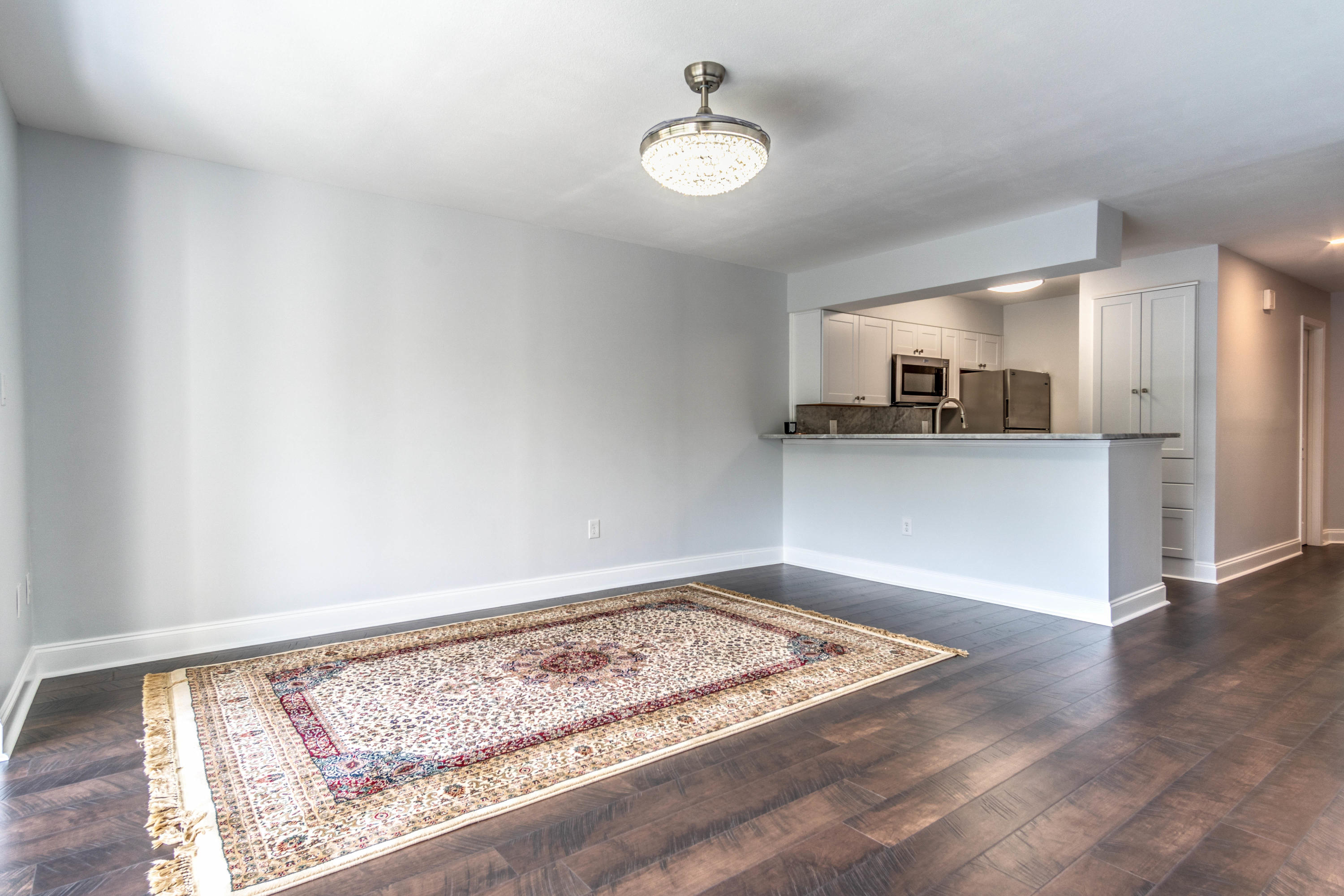 LAKESIDE CONDO AT BLUEWATER BAY - Residential