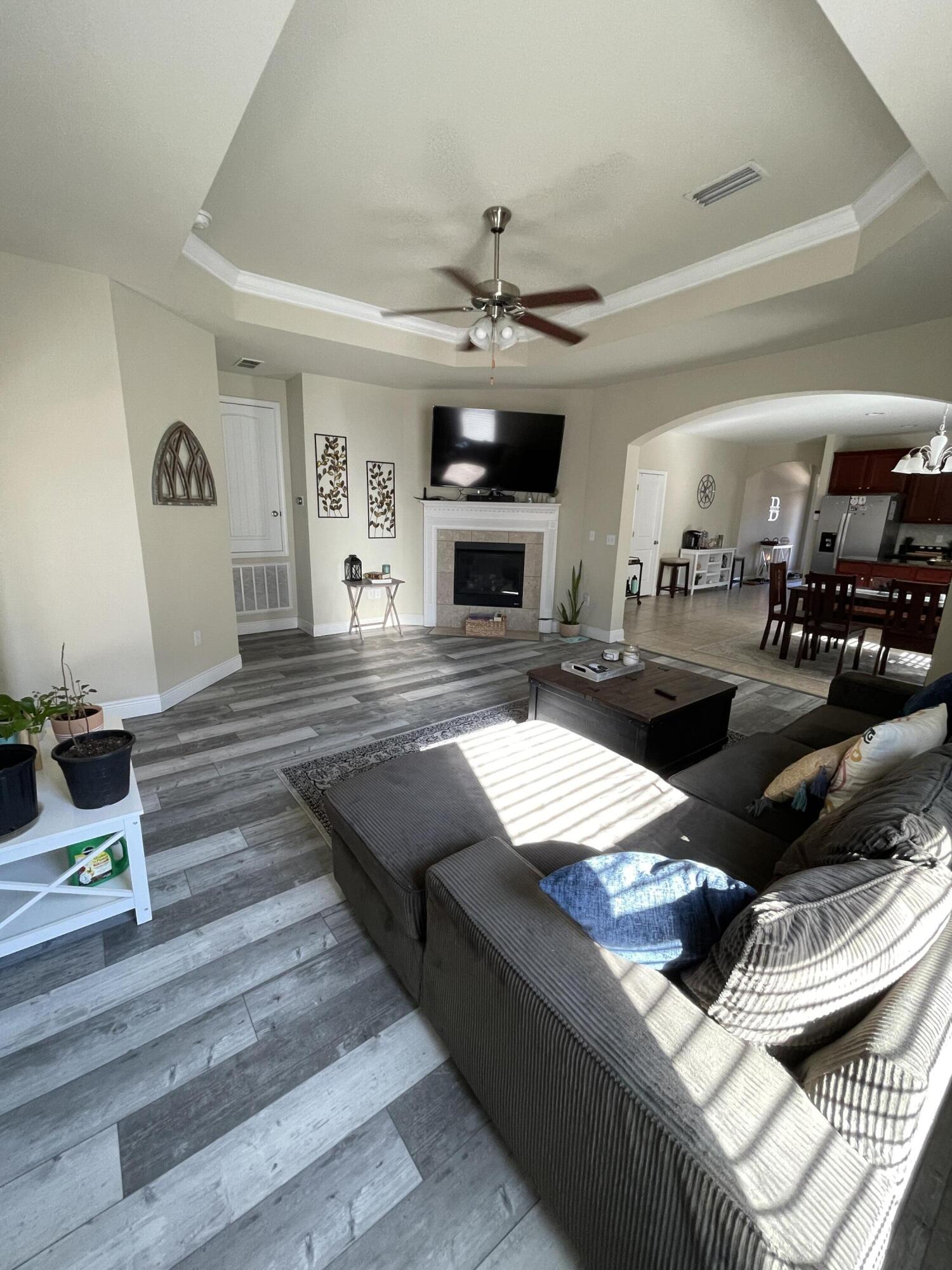 HAMMOCK BAY - Residential Lease