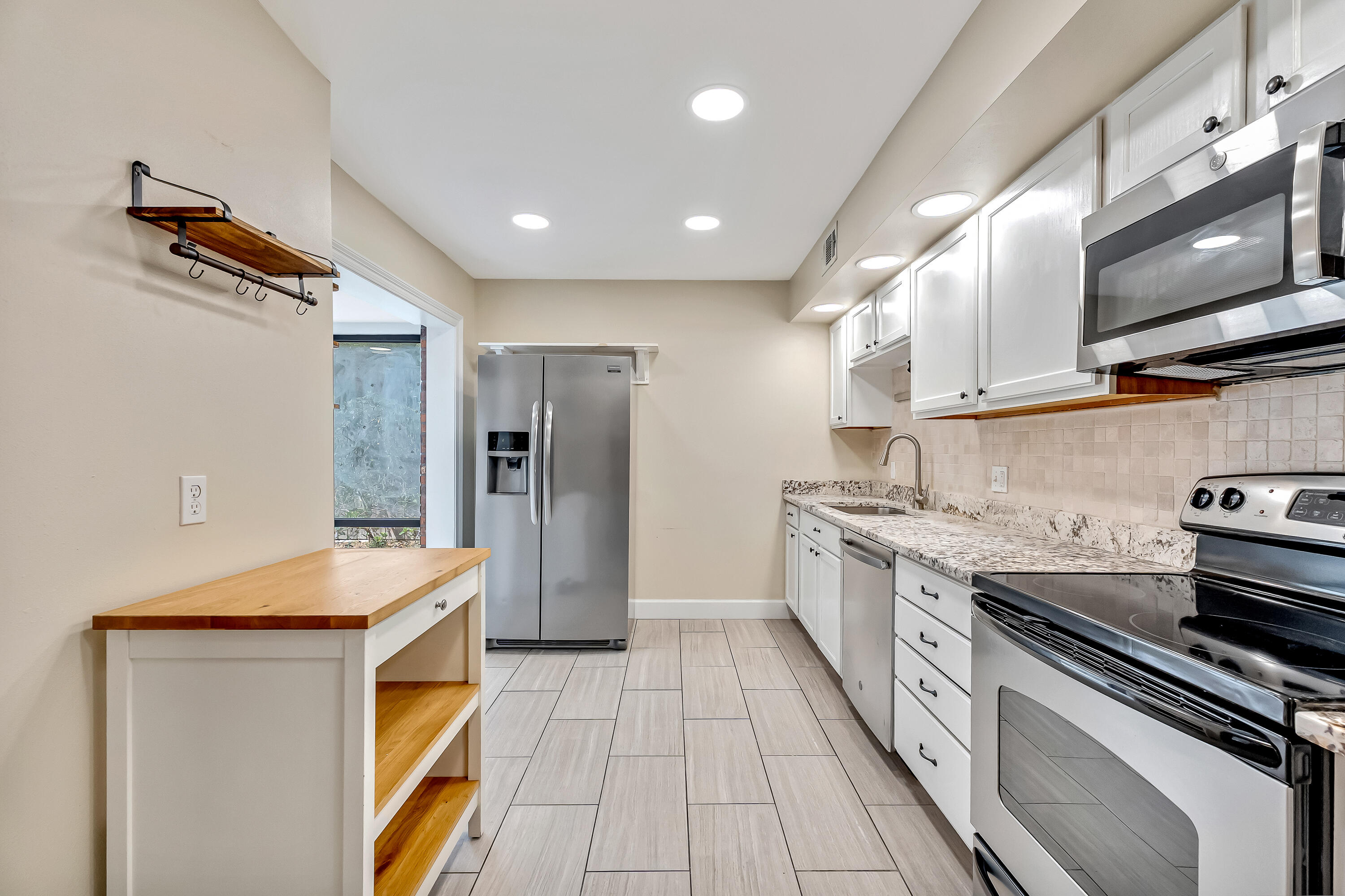 BLUEWATER BAY VILLAGE 1A - Residential