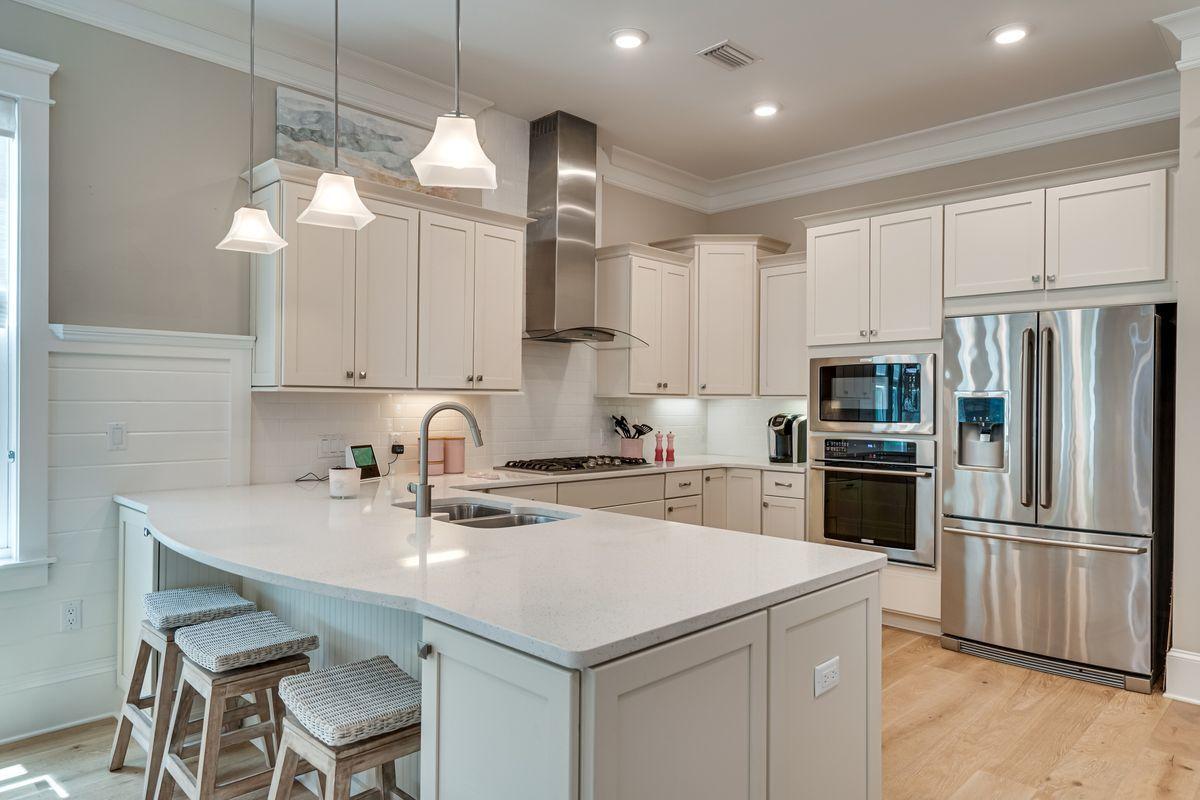 PROMINENCE - Residential