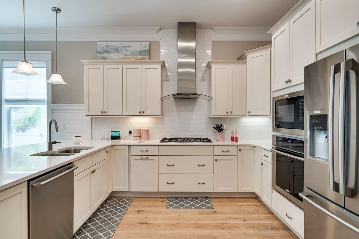 PROMINENCE - Residential