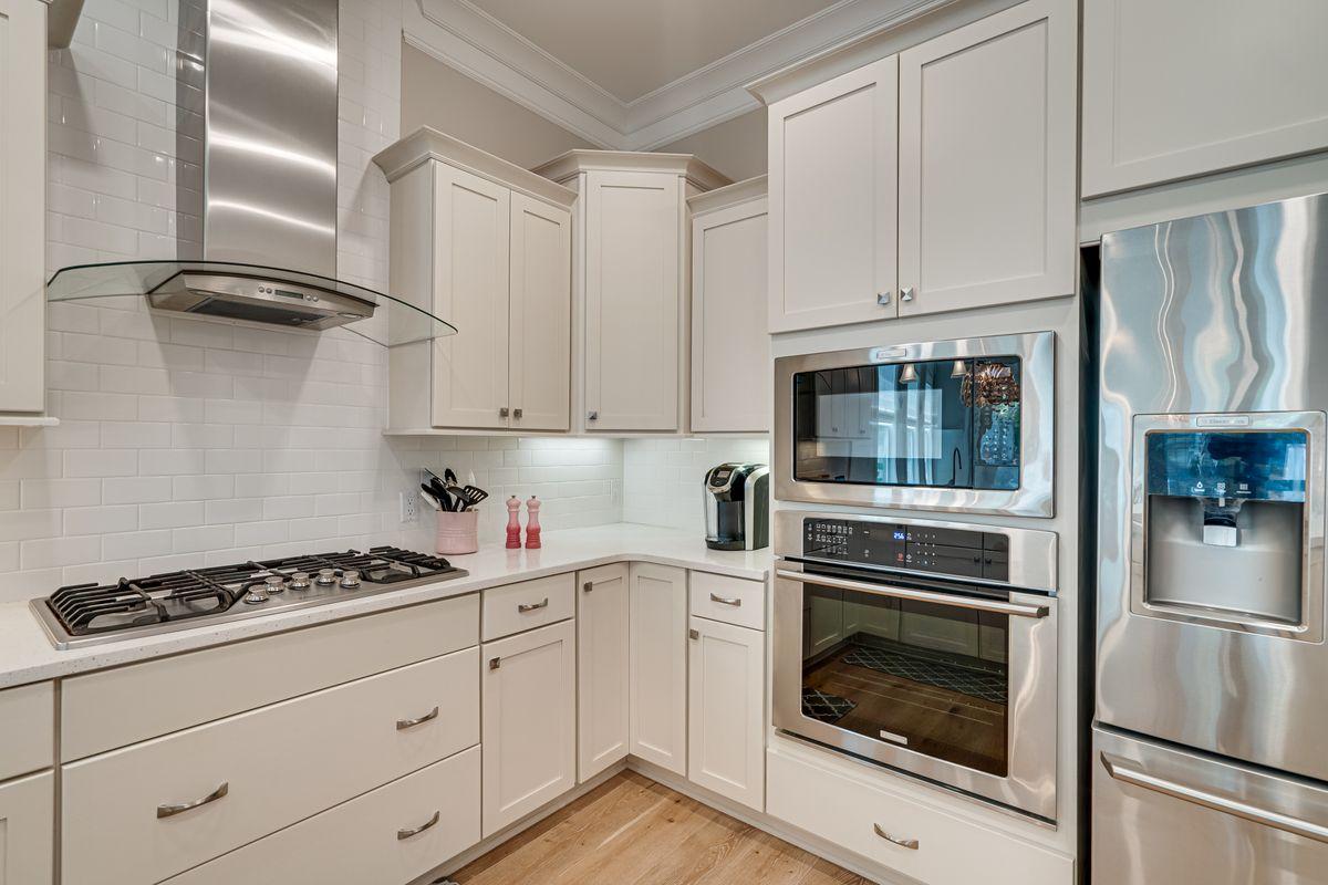 PROMINENCE - Residential