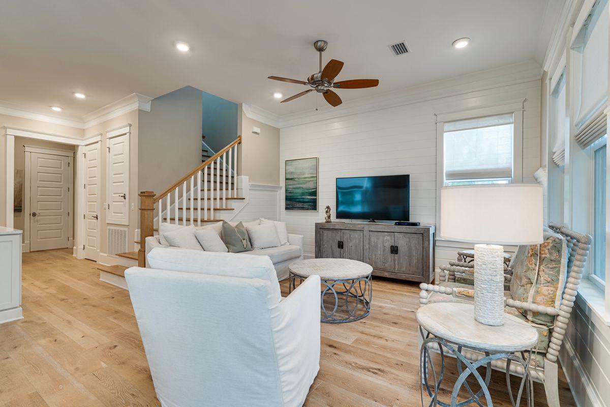 PROMINENCE - Residential