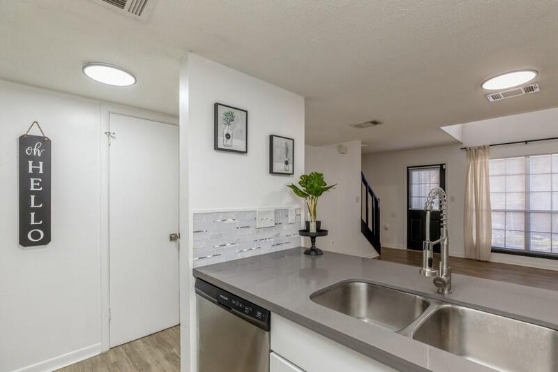 GARDEN VILLAS PH 1 - Residential