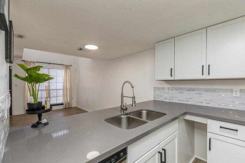 GARDEN VILLAS PH 1 - Residential