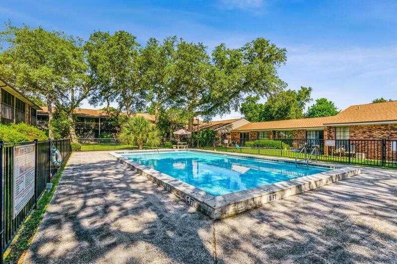 GARDEN VILLAS PH 1 - Residential