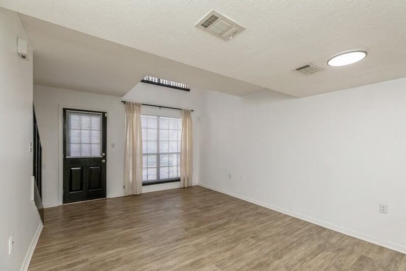 GARDEN VILLAS PH 1 - Residential
