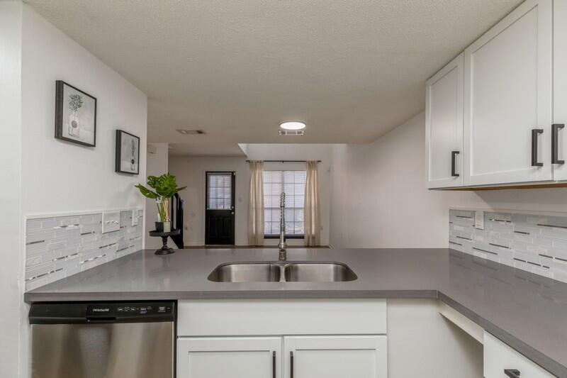 GARDEN VILLAS PH 1 - Residential