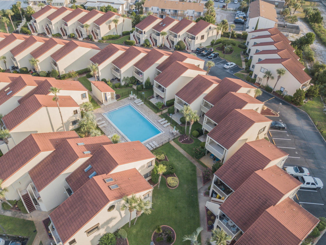 CLIPPER COVE T/H - Residential