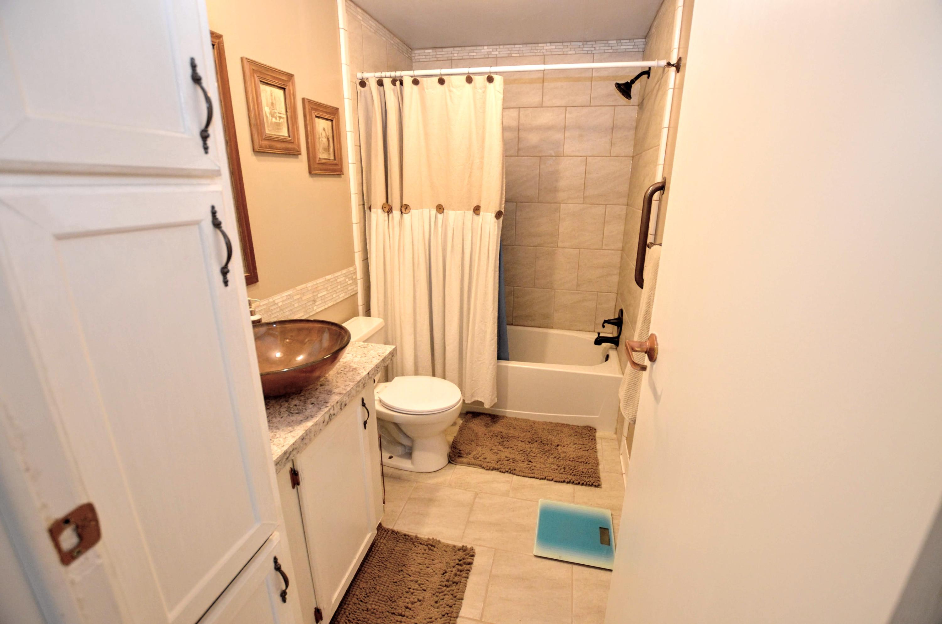 THE PINES - Residential