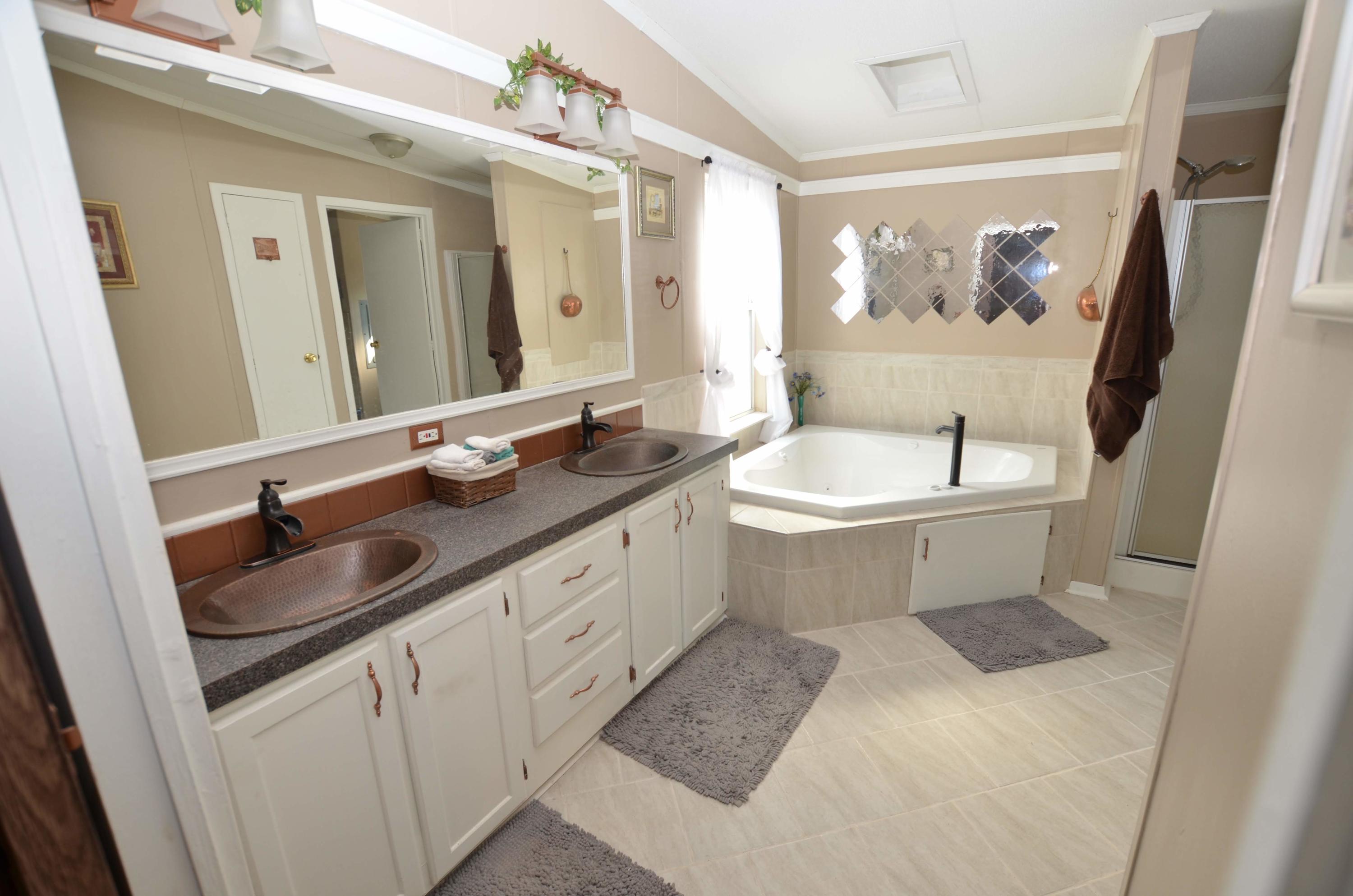 THE PINES - Residential