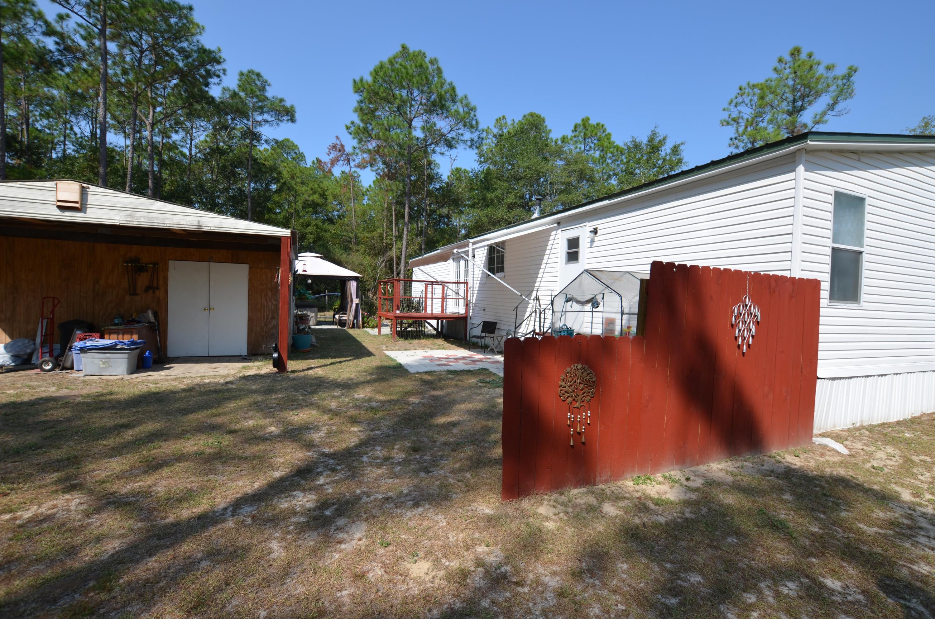 THE PINES - Residential