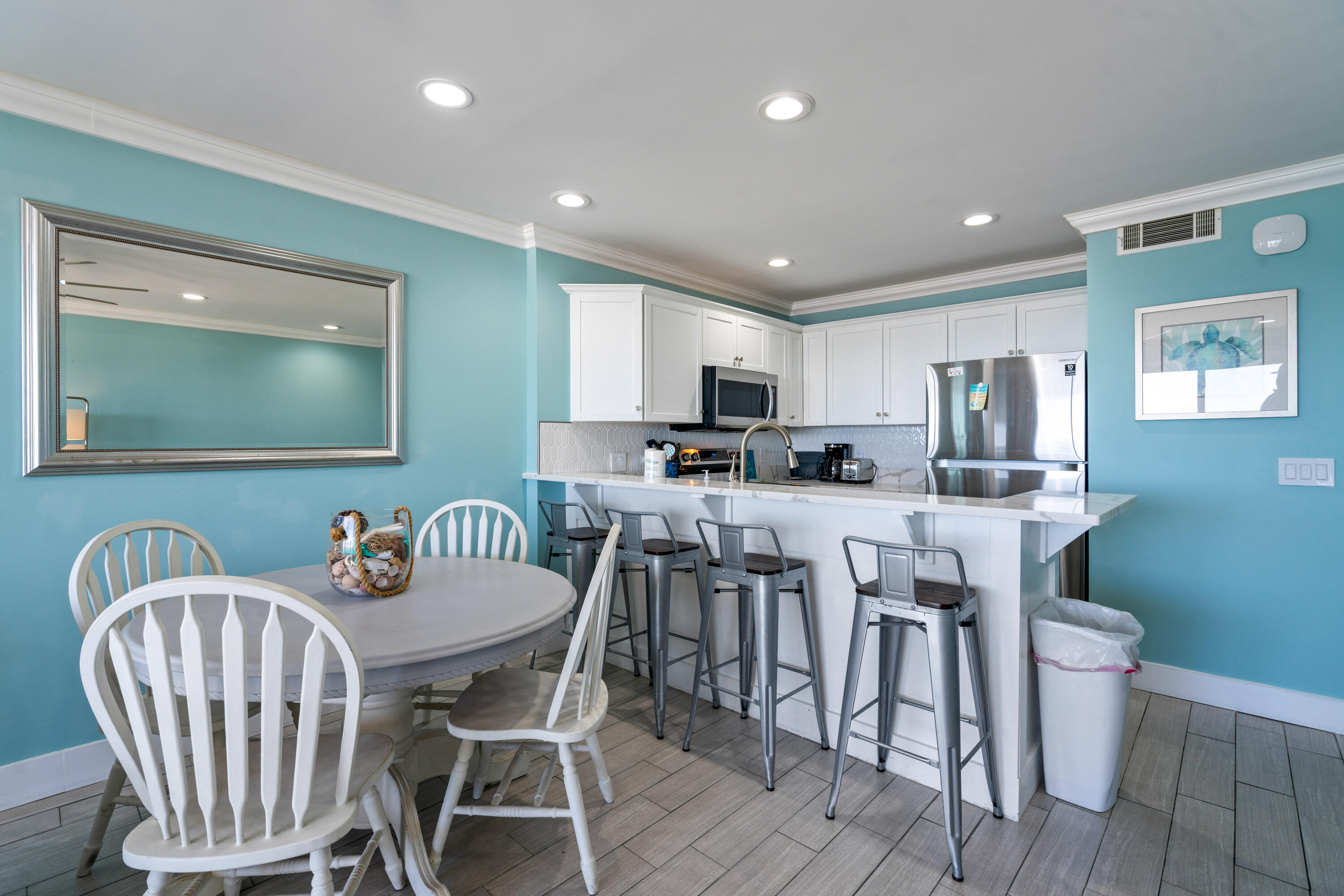 MISTRAL CONDO - Residential