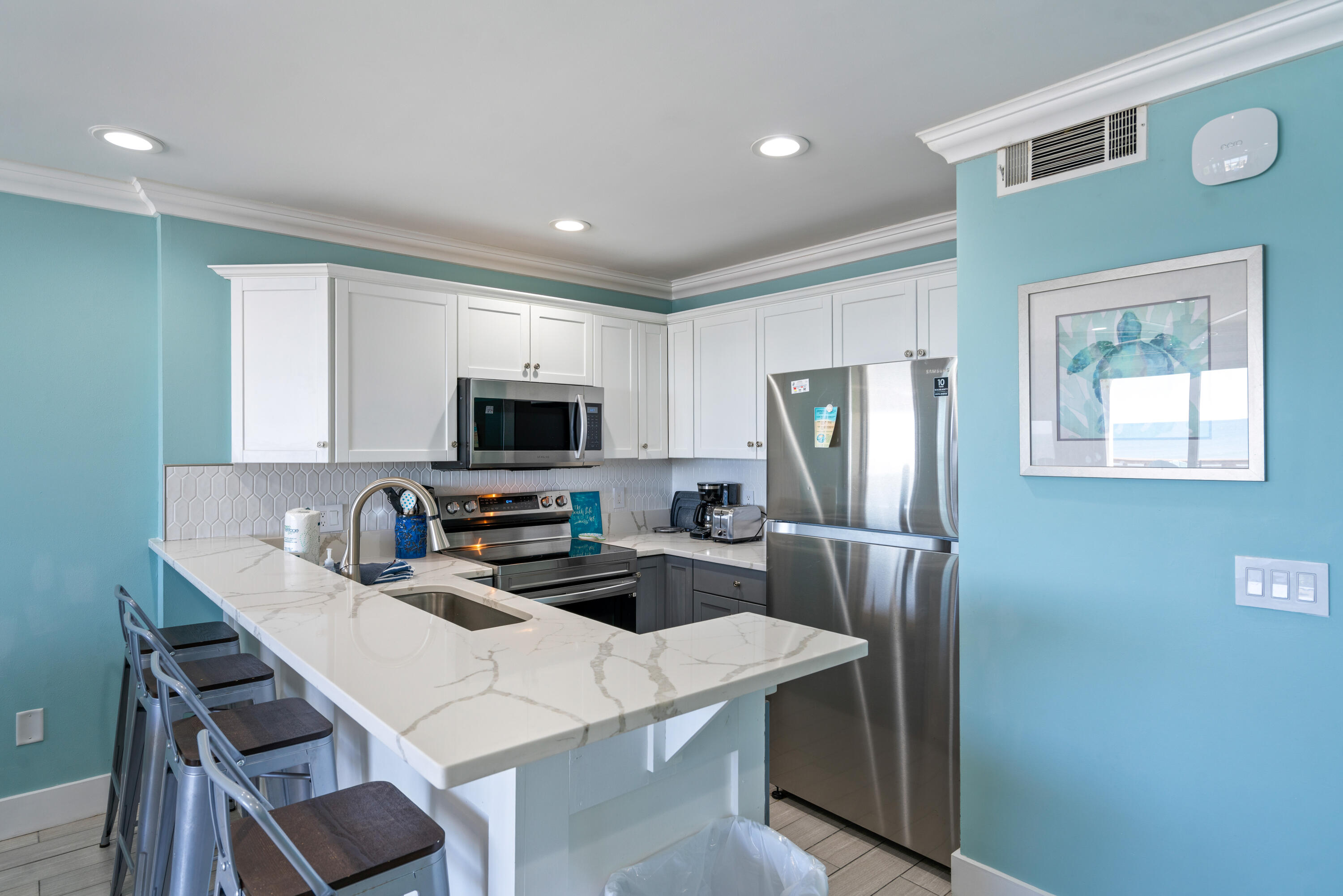 MISTRAL CONDO - Residential