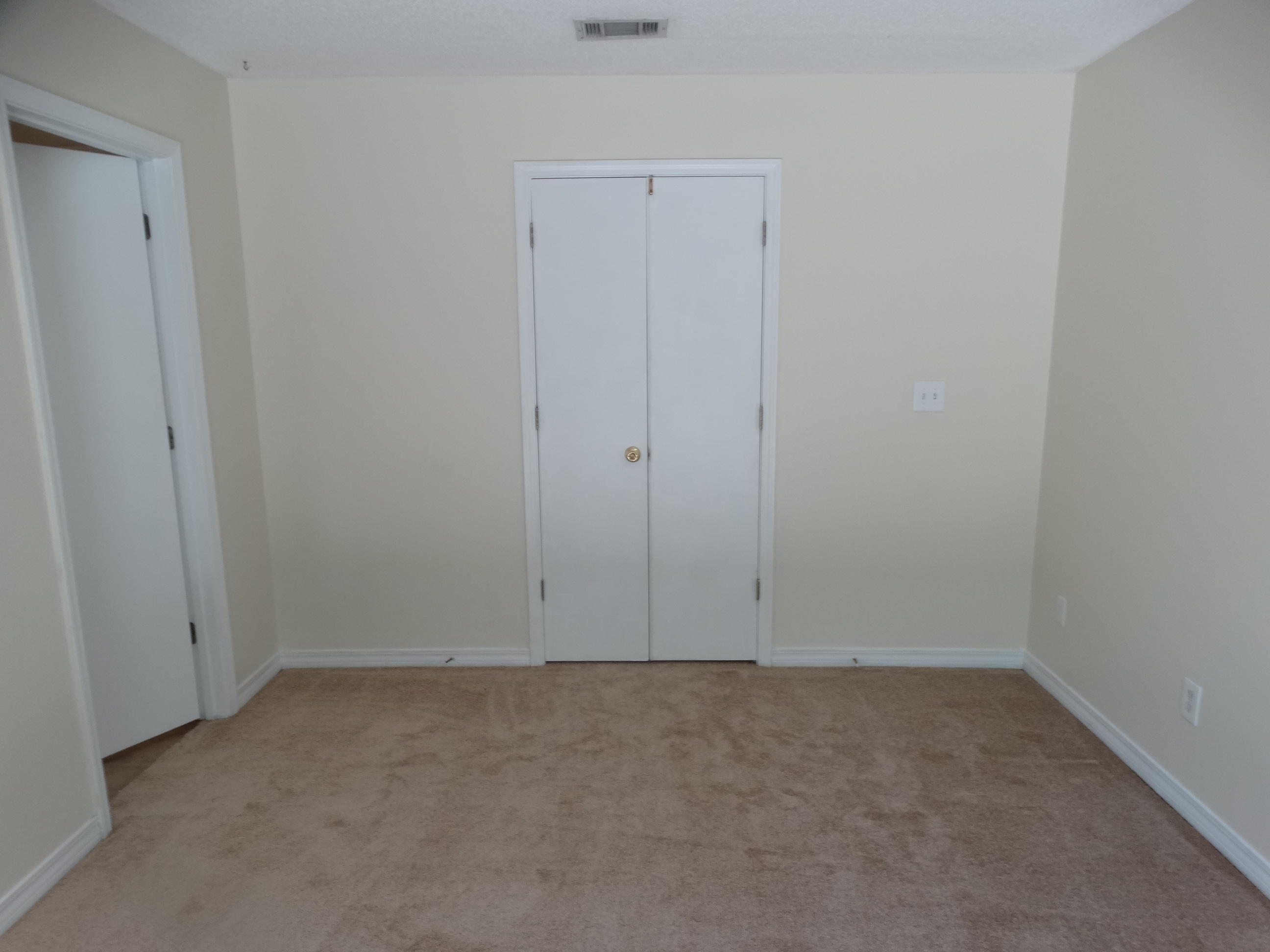 HOLLYROD PARK - Residential