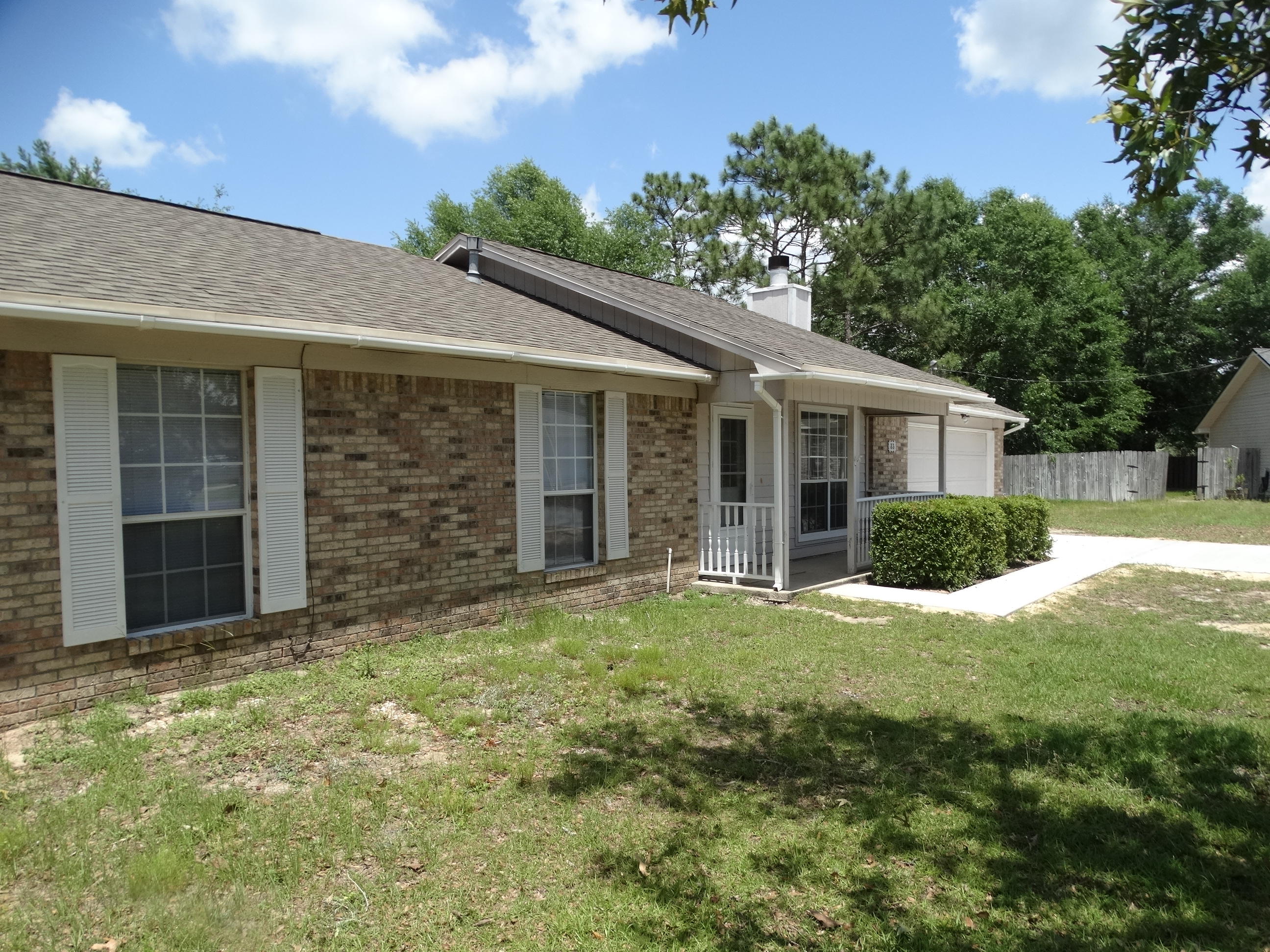 HOLLYROD PARK - Residential