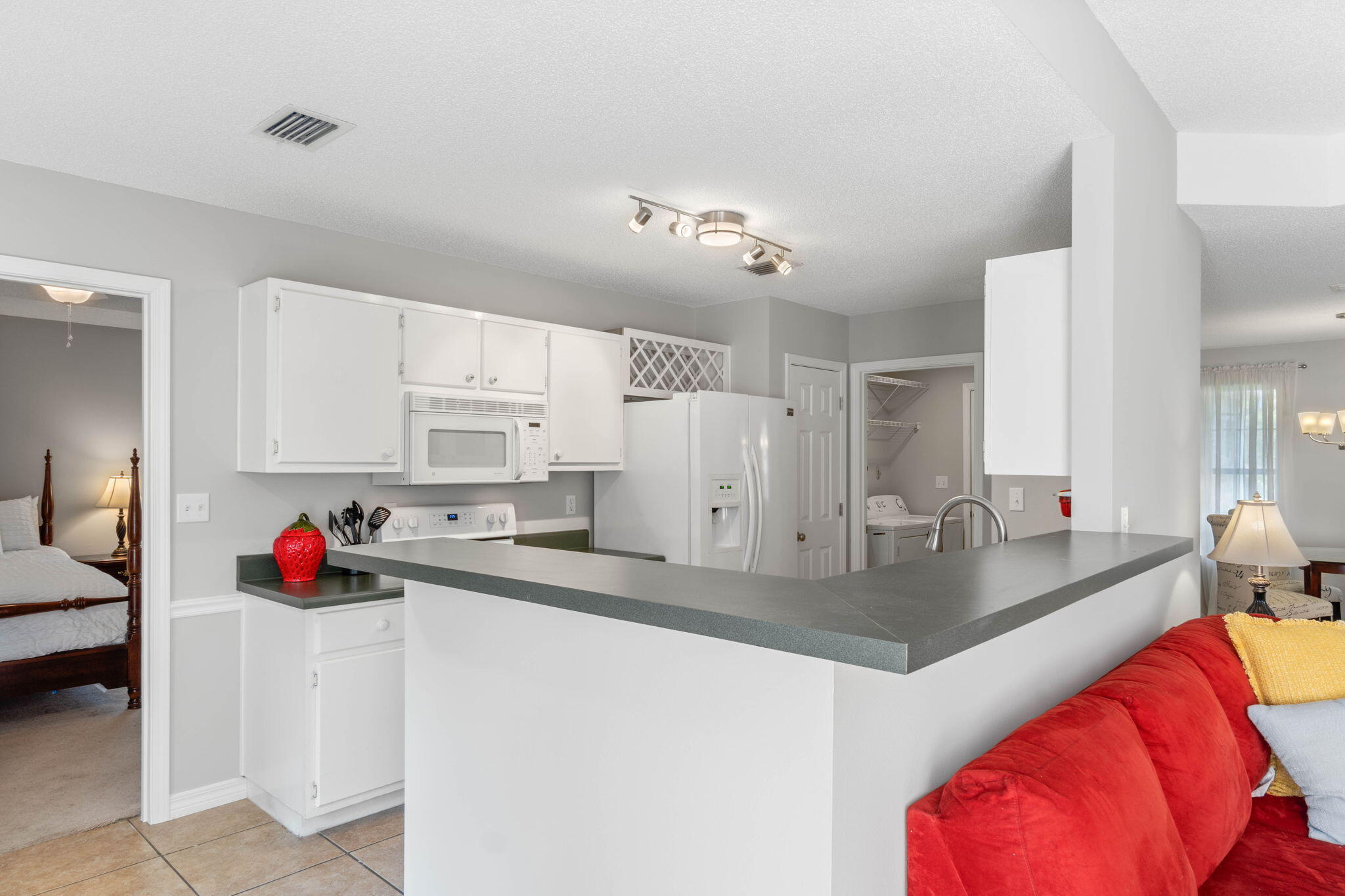 SOUTHERN OAKS PLANTATION - Residential