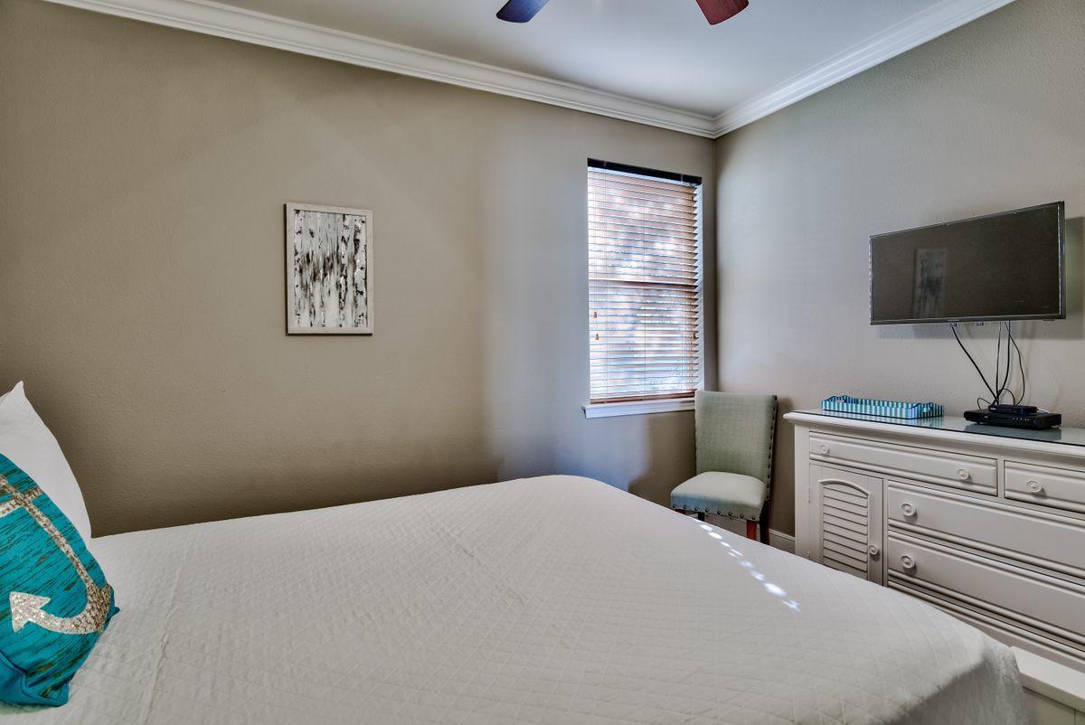 VILLAGES OF CRYSTAL BEACH - Residential