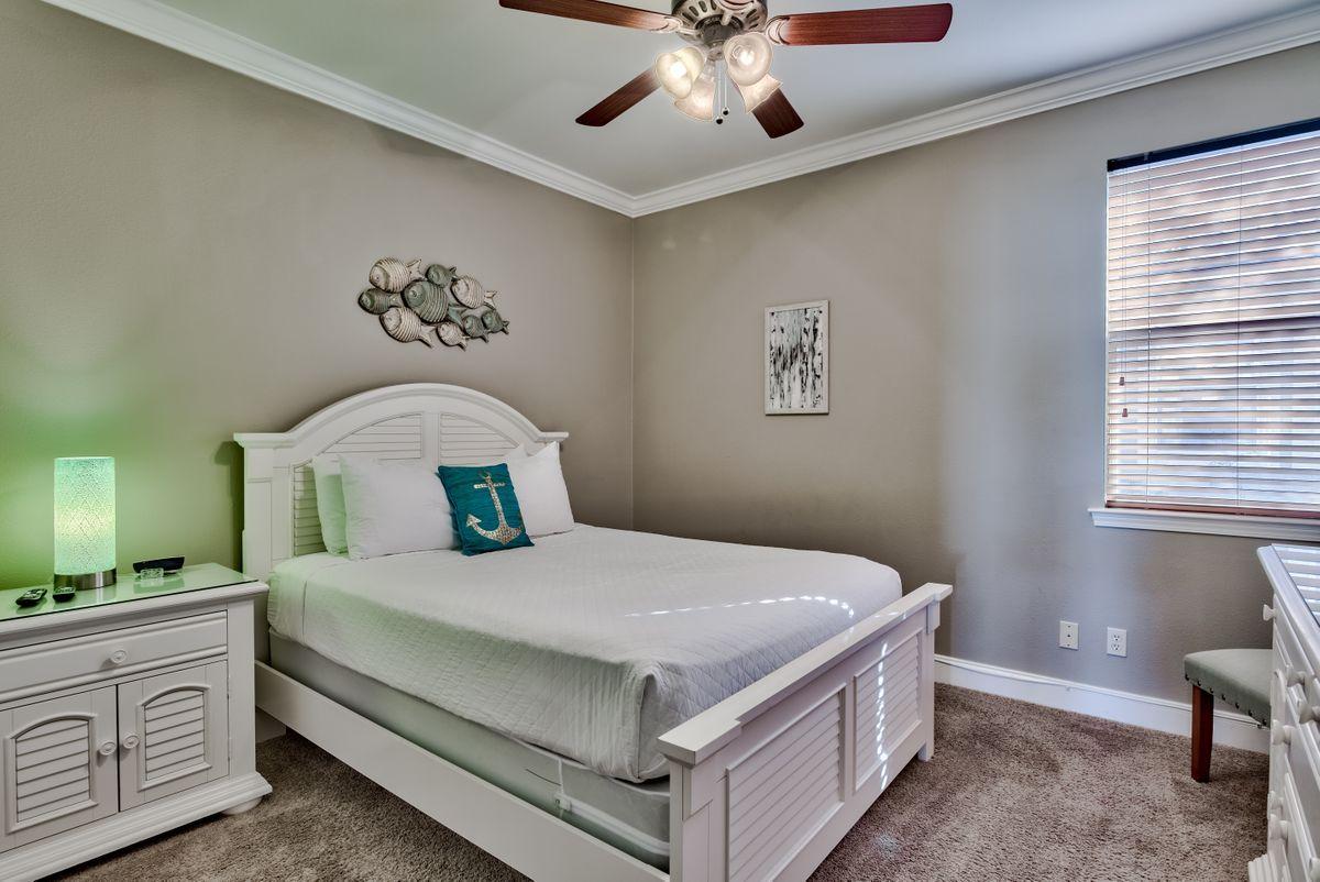 VILLAGES OF CRYSTAL BEACH - Residential