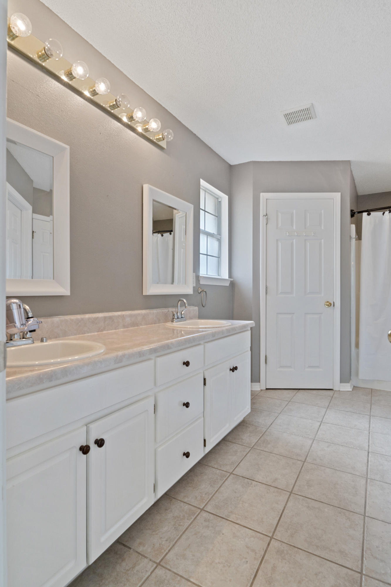 FOXWOOD ADDITION S/D - Residential