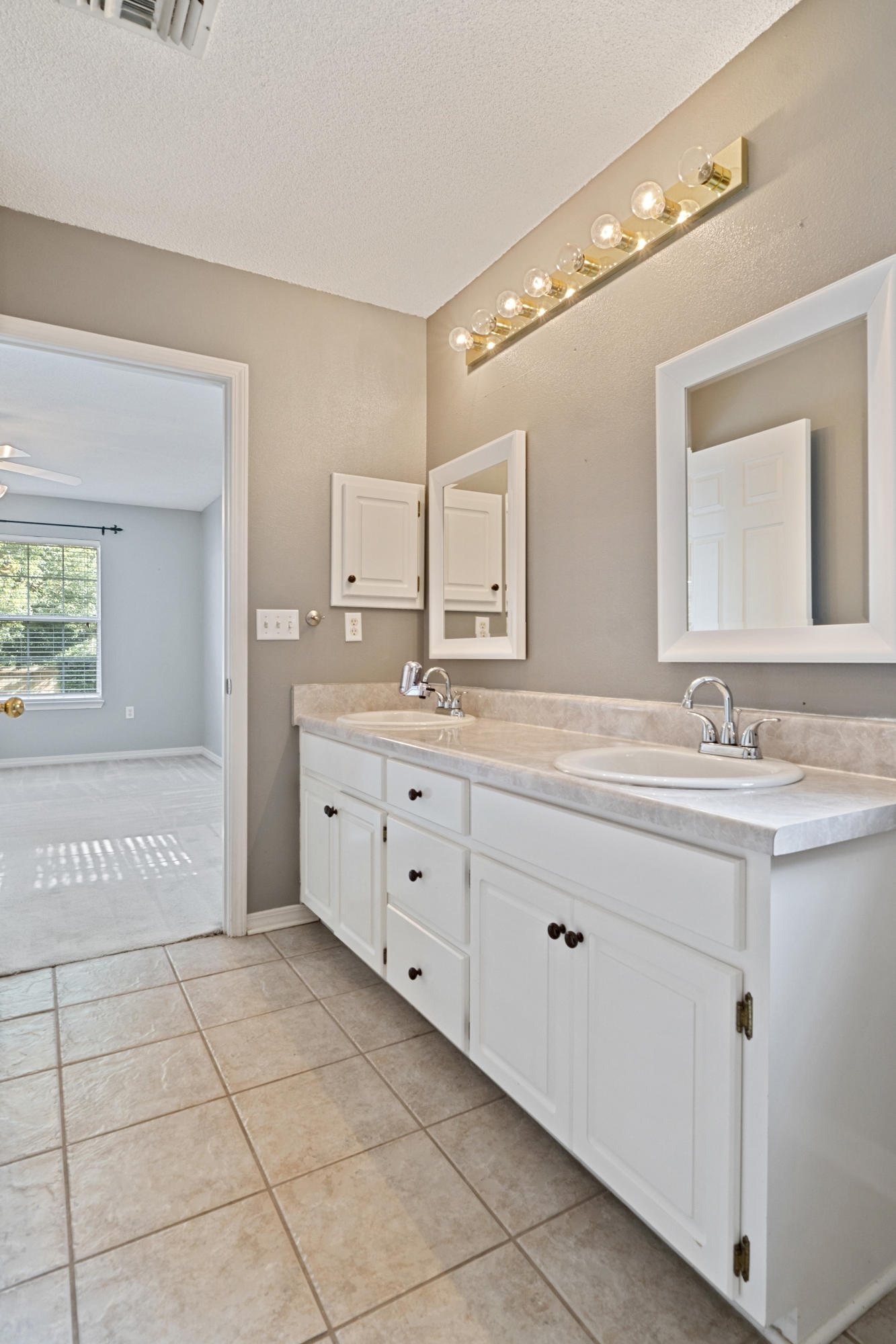 FOXWOOD ADDITION S/D - Residential