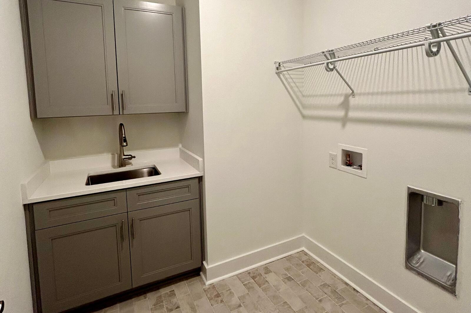 ELLIOTTS POINT - Residential